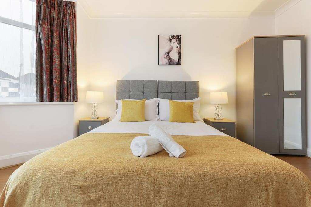 Large 4 Bed House Contractors Professionals Private Parking Close To Nec Casa de férias Coventry