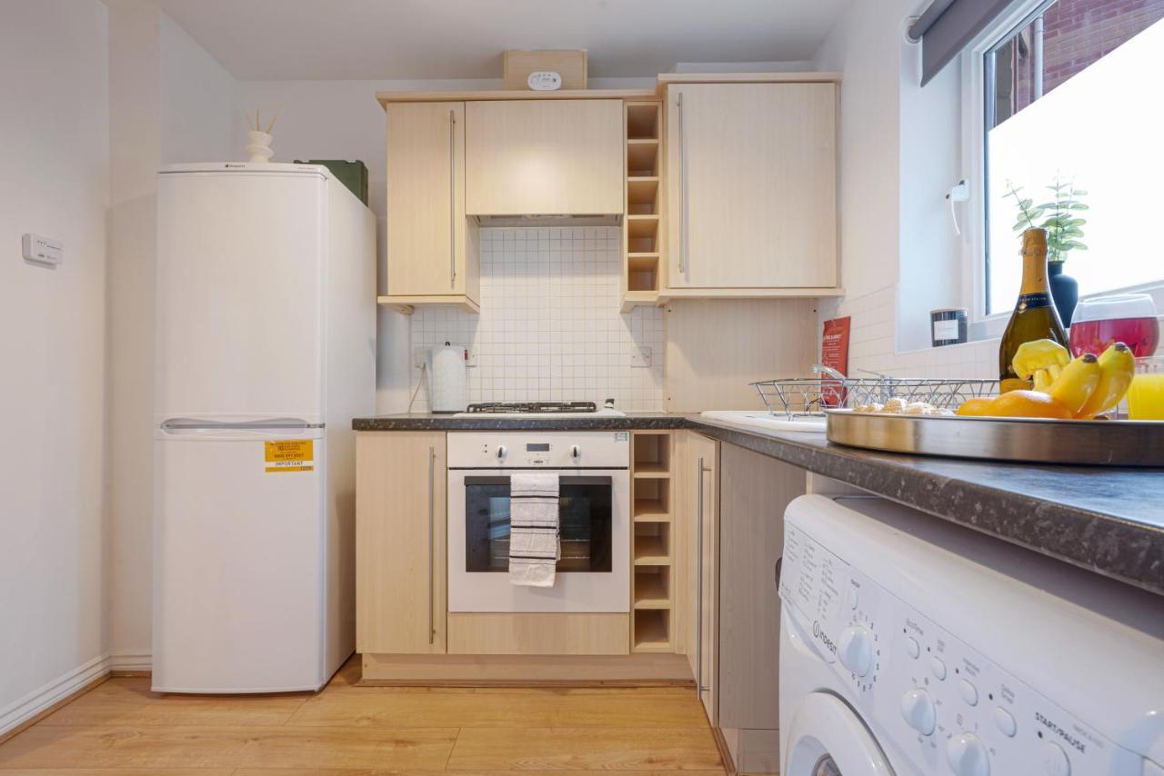 Apartment Modern Centre By Yoko
