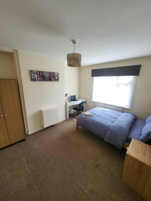 4 Bed Family With Secure Parking. Warwick Uni *