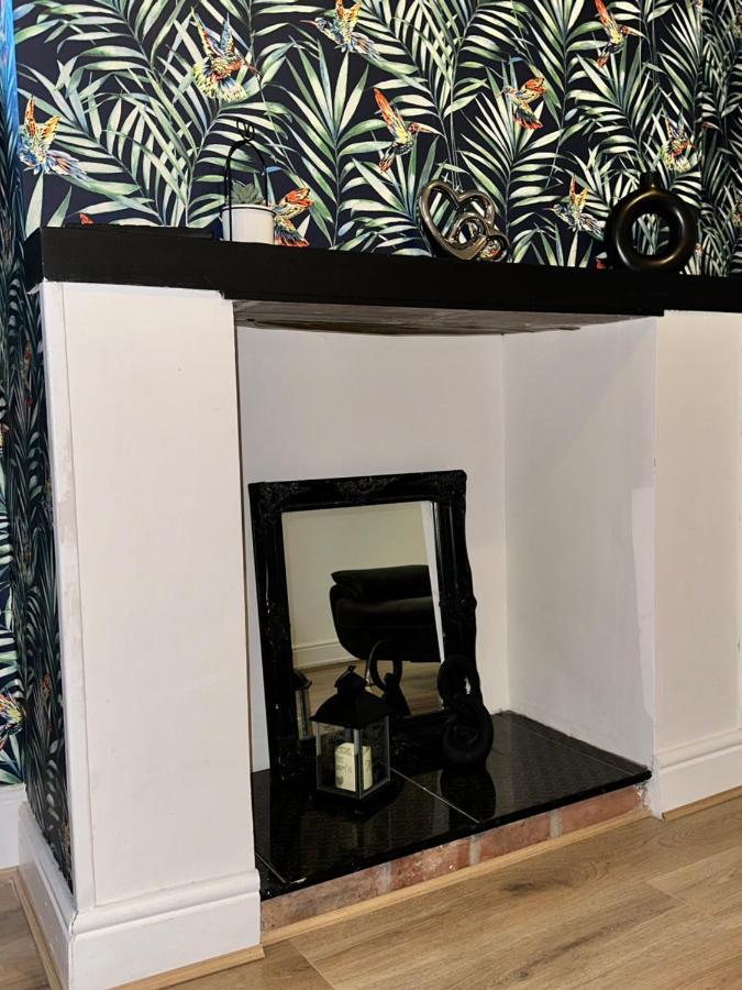 Lovely Town House 2 *