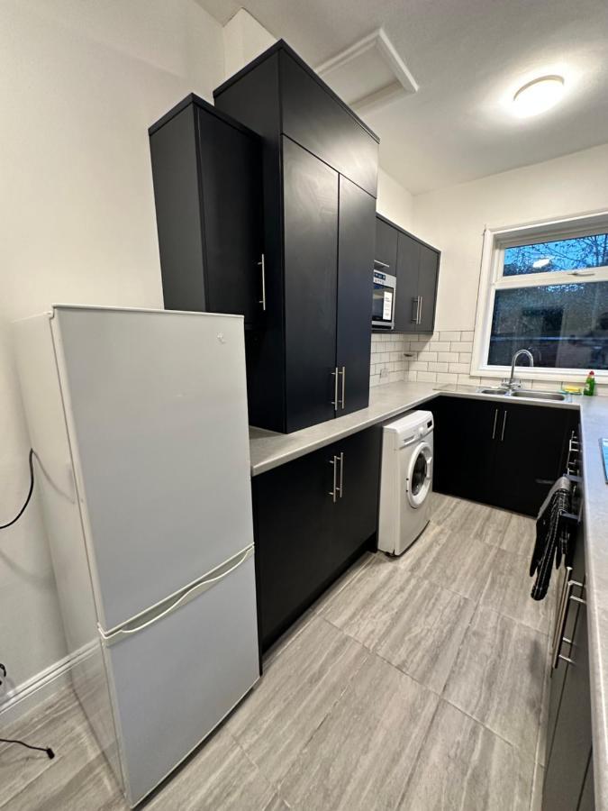 Lovely Town House 5 *