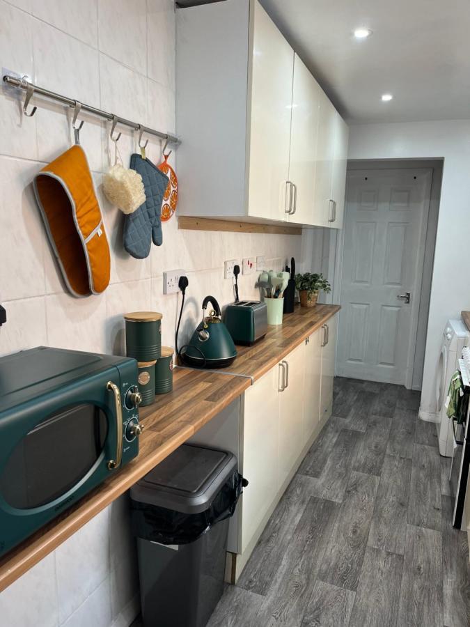 Monk's Private En-suite Cv1 Coventry