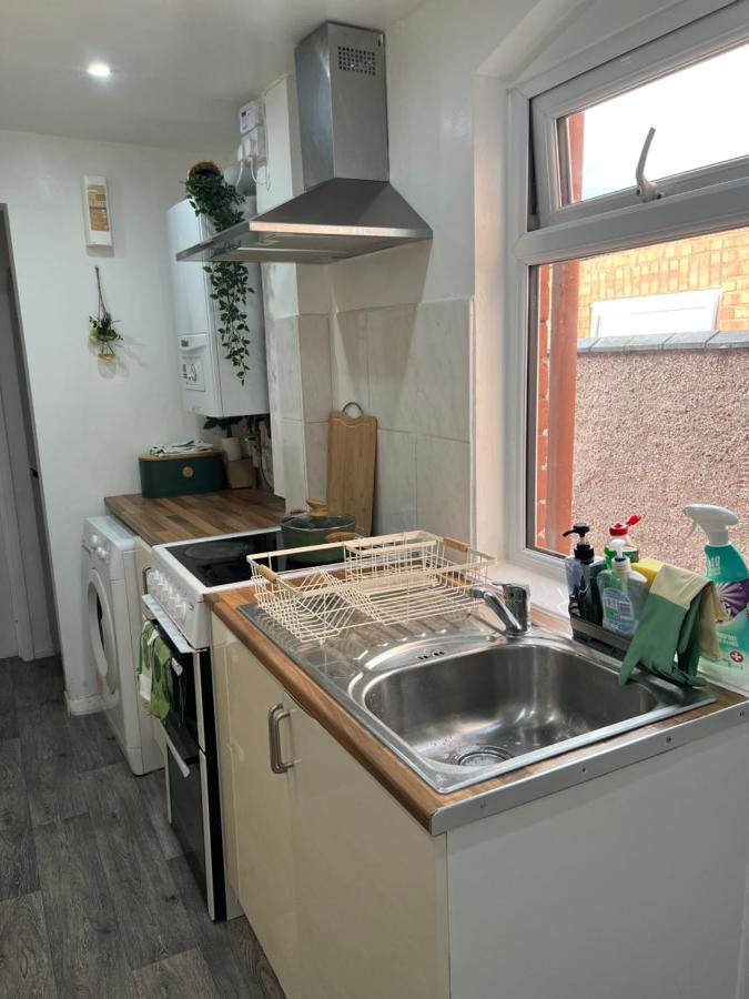 Monk's Private En-suite Cv1 Coventry