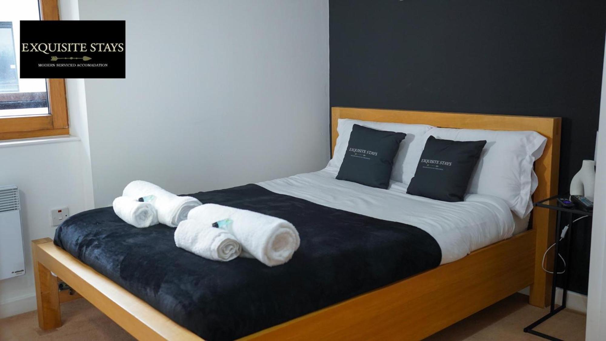 Exquisite, 2 Bed With Free Parking! Apartment