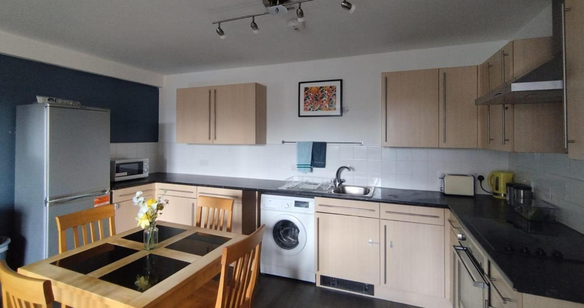 Business & Leisure Centre 2 Bed En-suite With Free Parking And Netflix Coventry