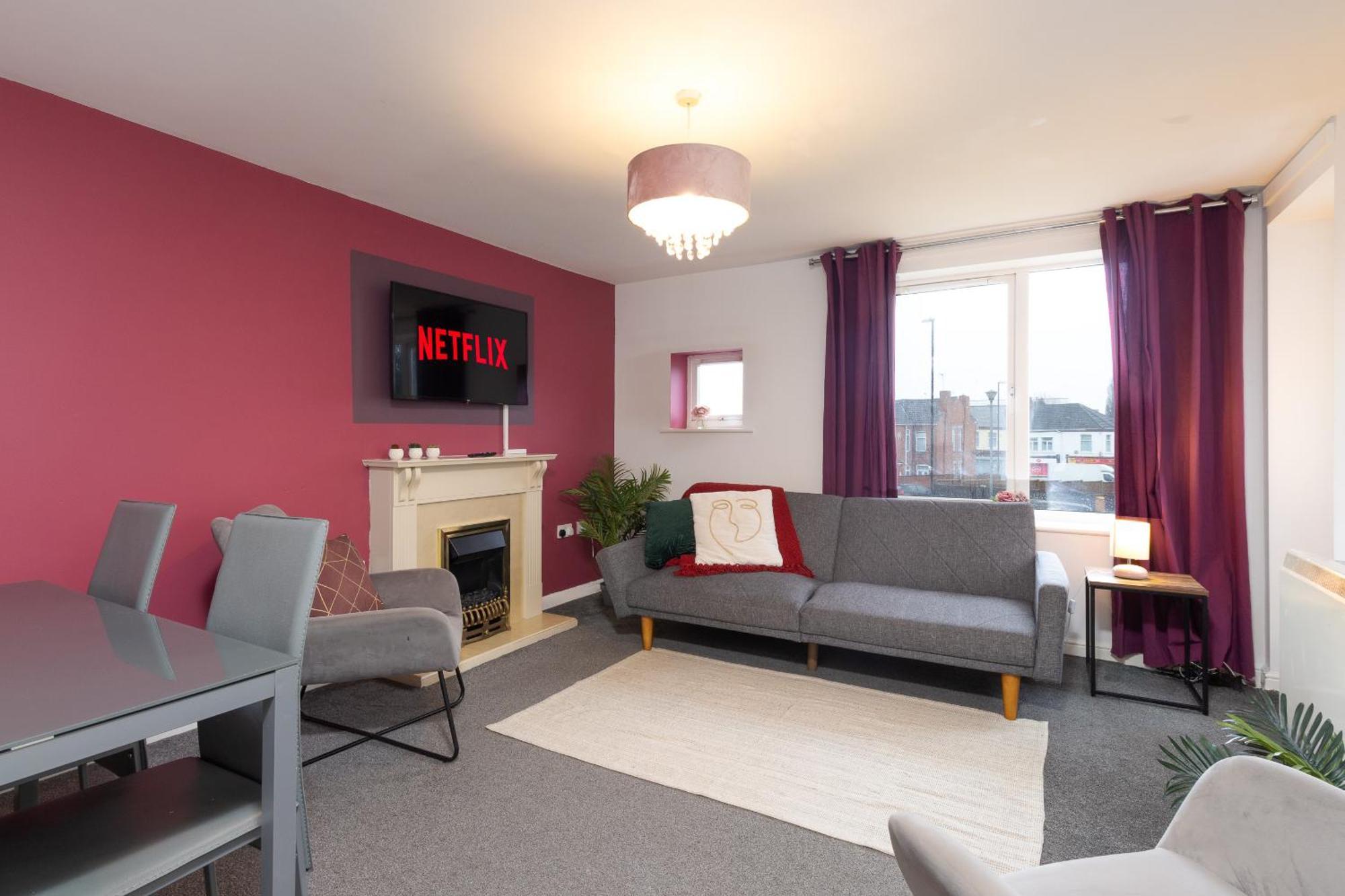 Comfy 2br With Balcony - Waterlily * Coventry