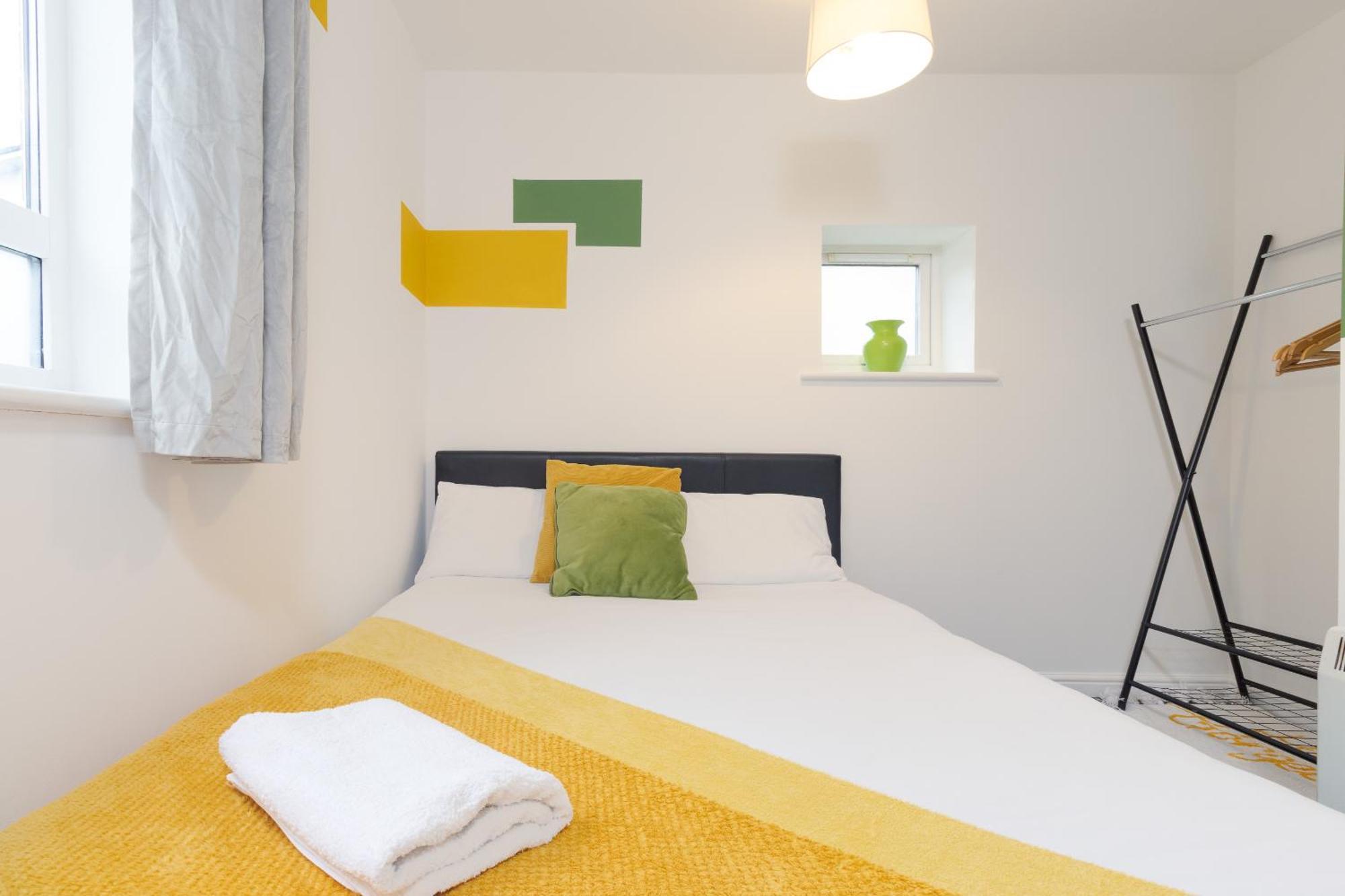 Apartment Comfy 2br With Balcony - Waterlily *