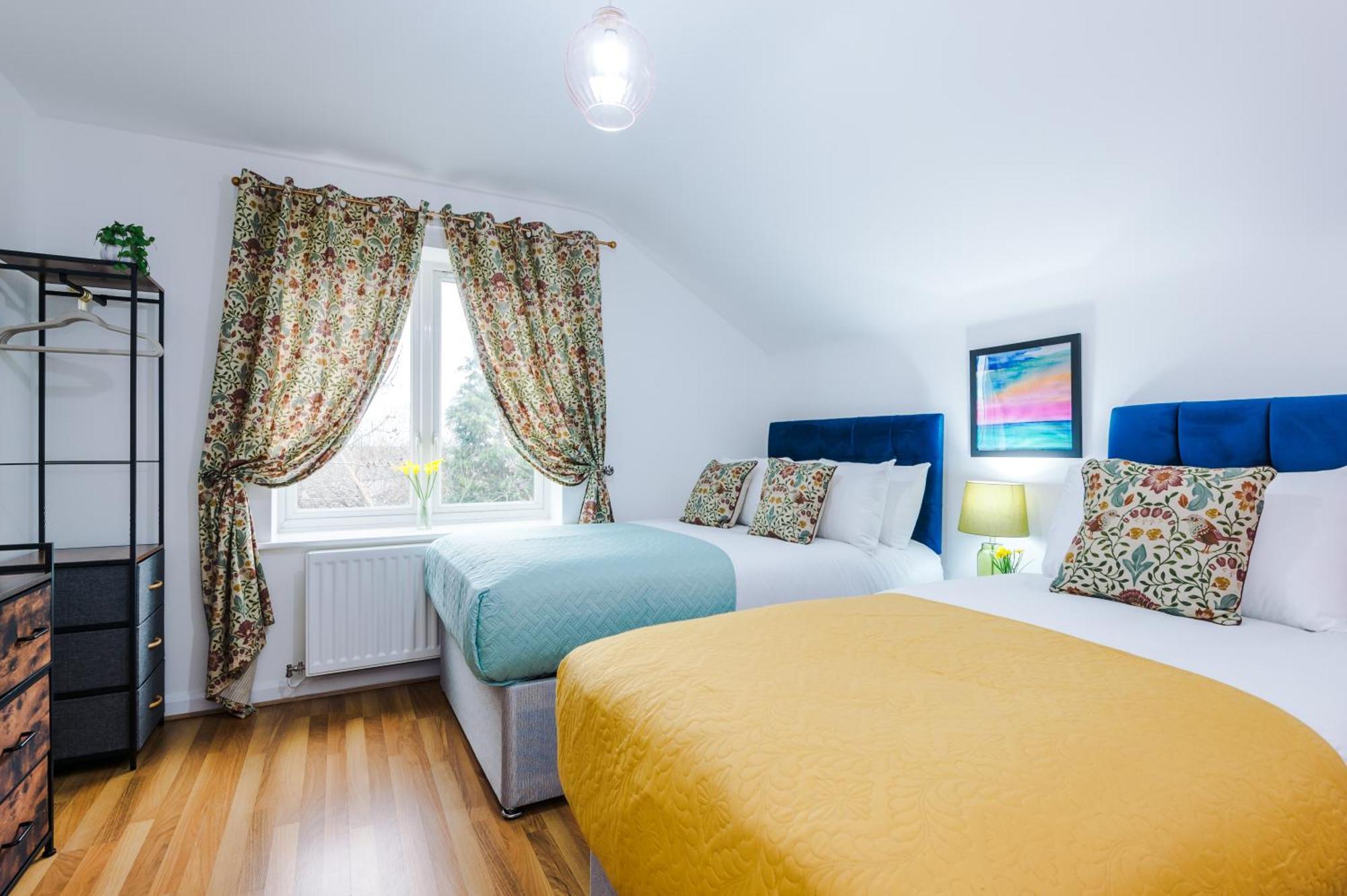 Pinley Place Serviced - Charming 2bed Retreat