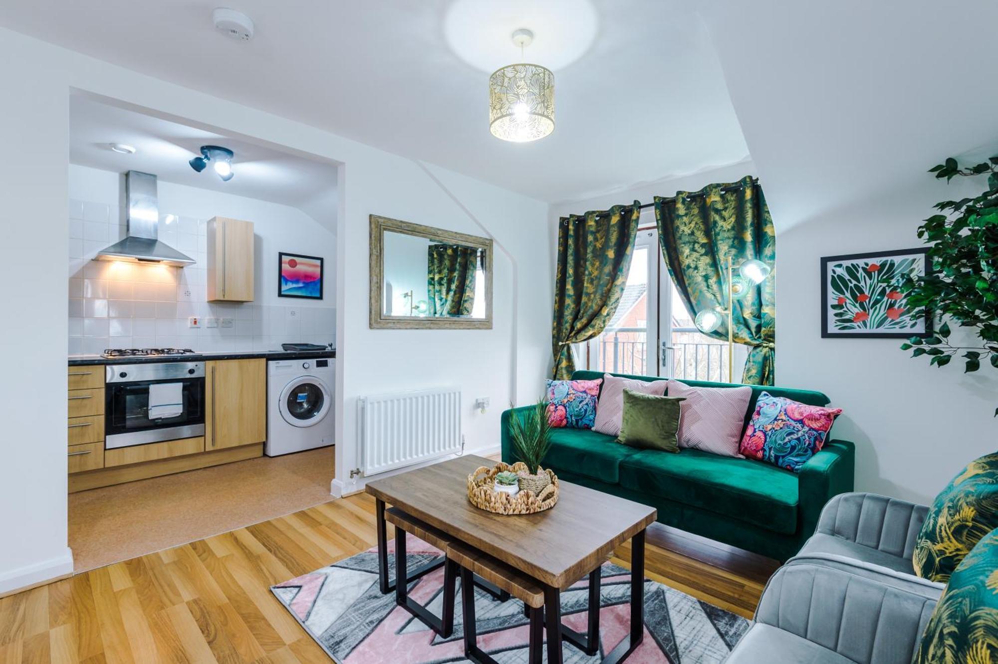 Pinley Place Serviced - Charming 2bed Retreat Apartment Coventry