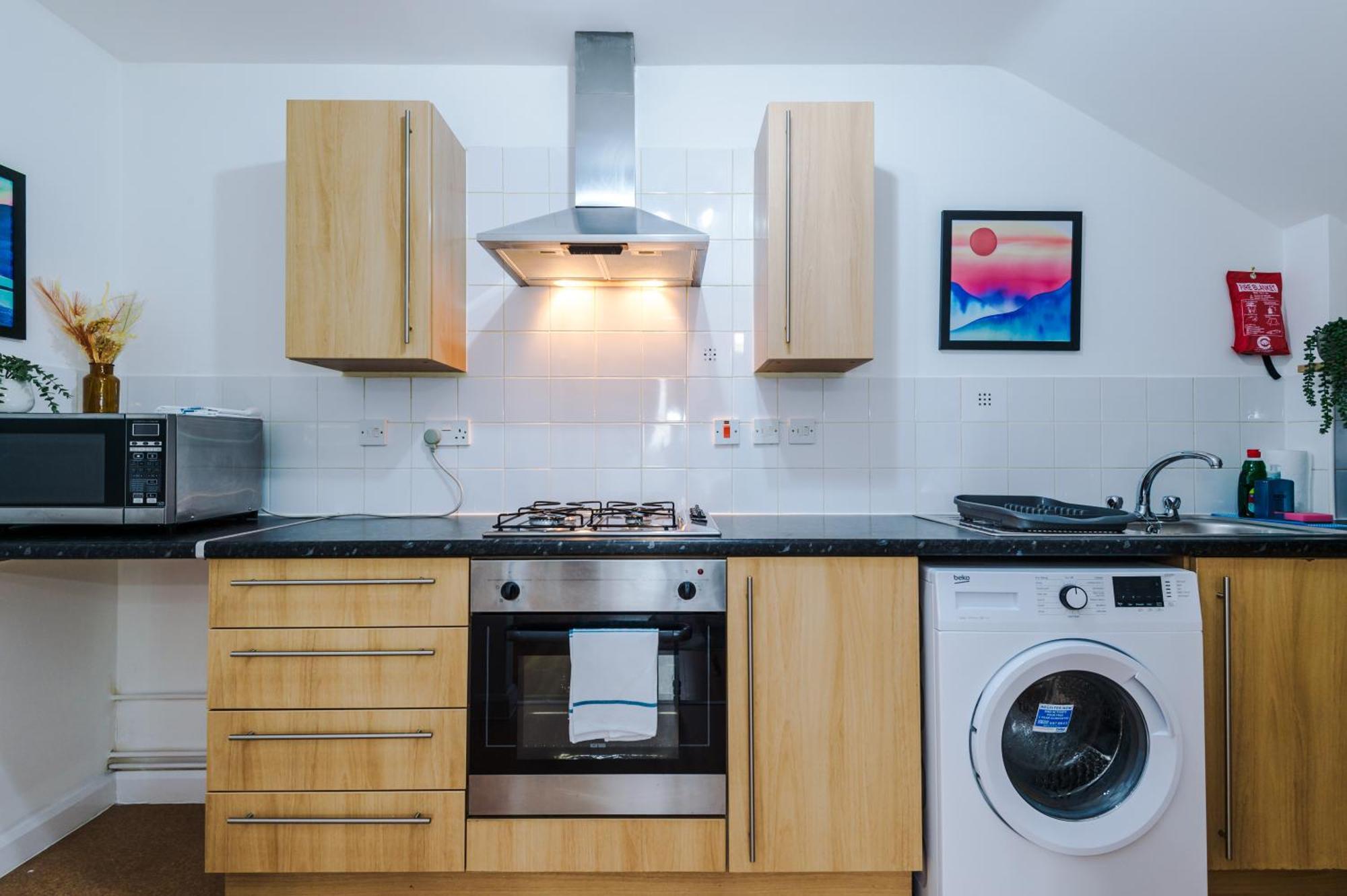 Pinley Place Serviced - Charming 2bed Retreat *