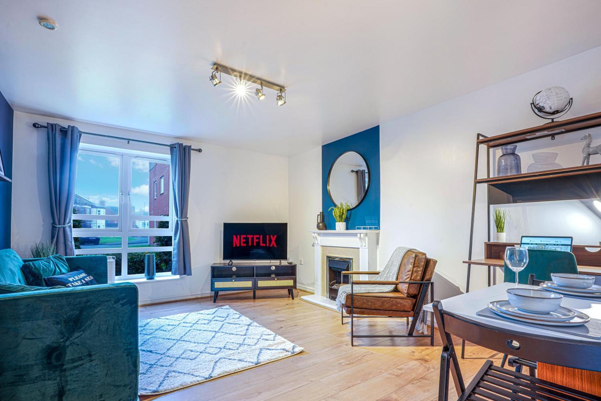Stylish With Free Parking, Fast Wifi And Smart Tv By Yoko Apartment Coventry