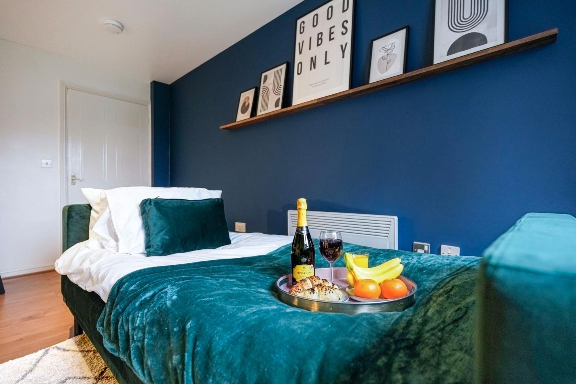 Stylish With Free Parking, Fast Wifi And Smart Tv By Yoko *