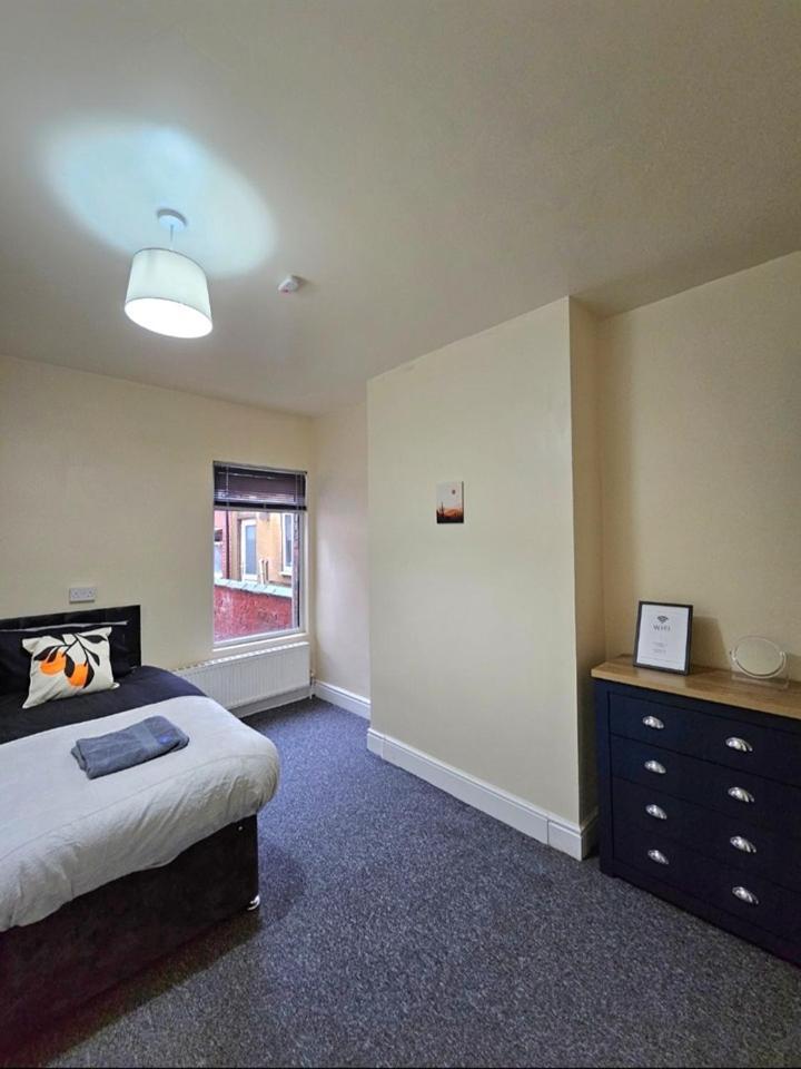 Spacious Luxury Near Center Free Parking Coventry