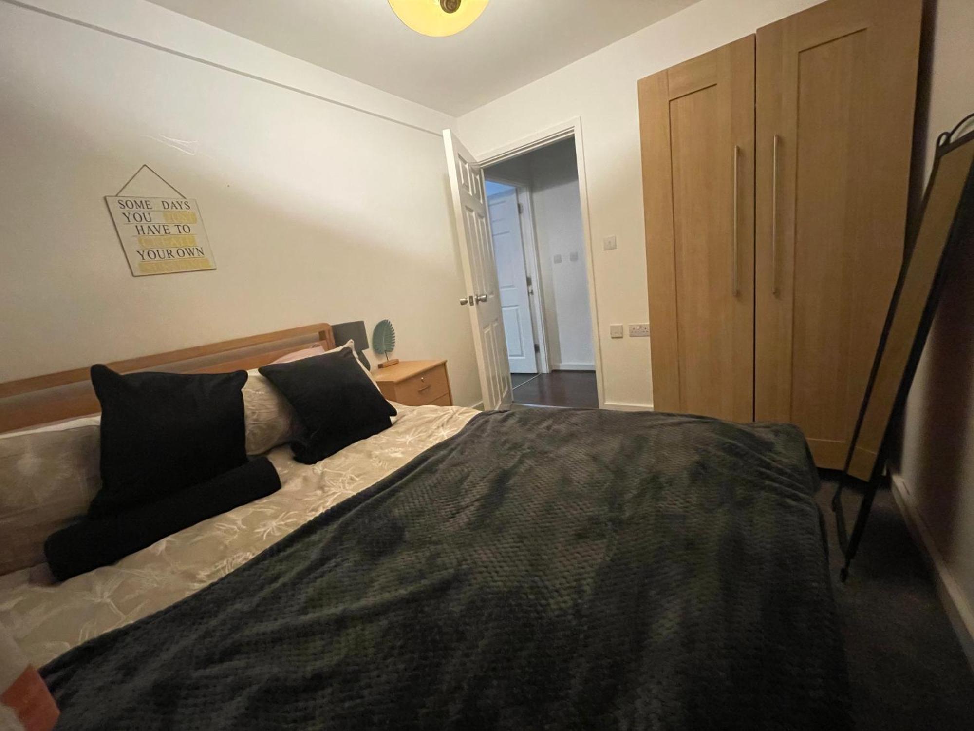 Business & Leisure Centre 2 Bed En-suite With Free Parking And Netflix *