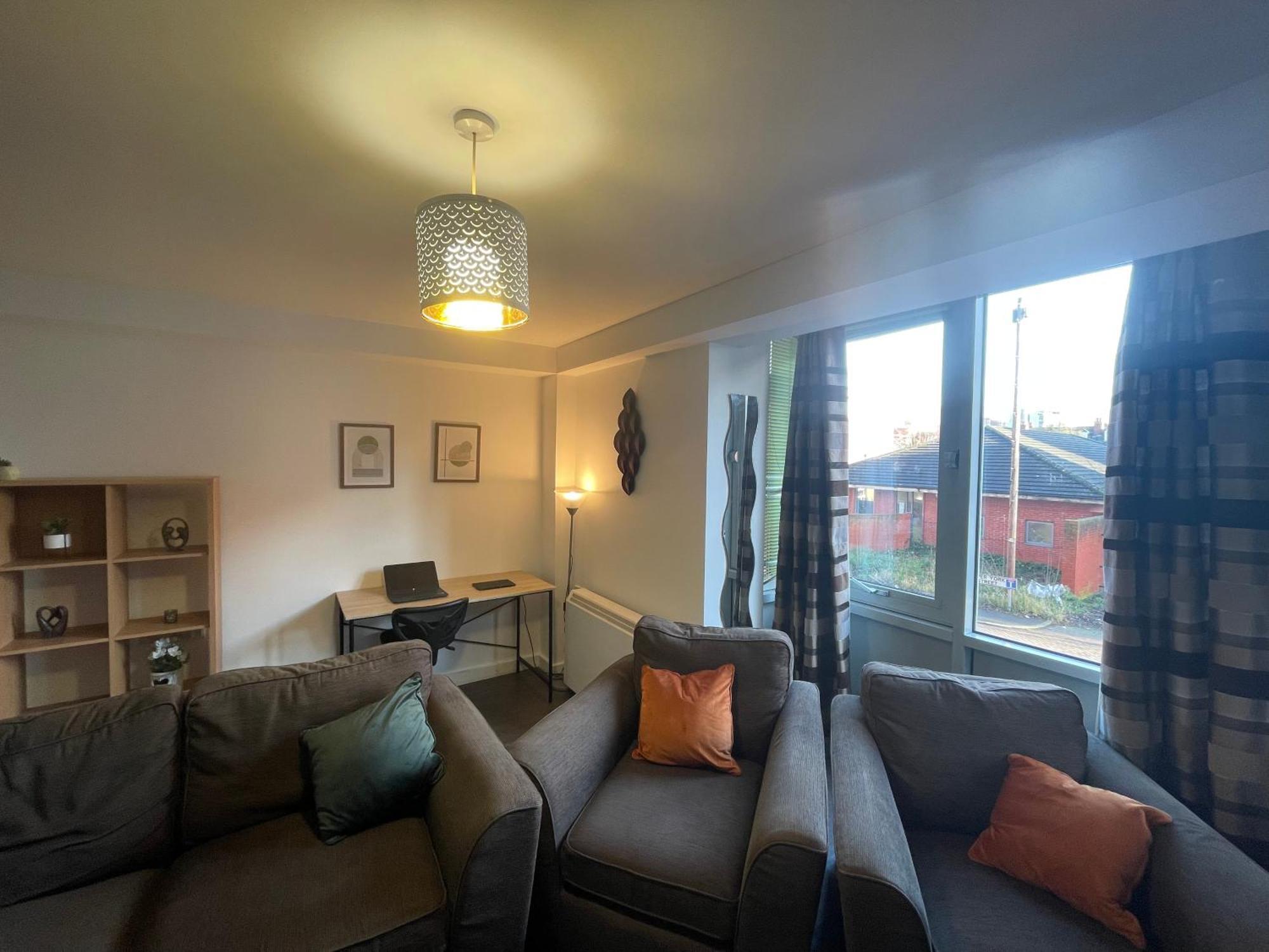 Apartment Business & Leisure Centre 2 Bed En-suite With Free Parking And Netflix