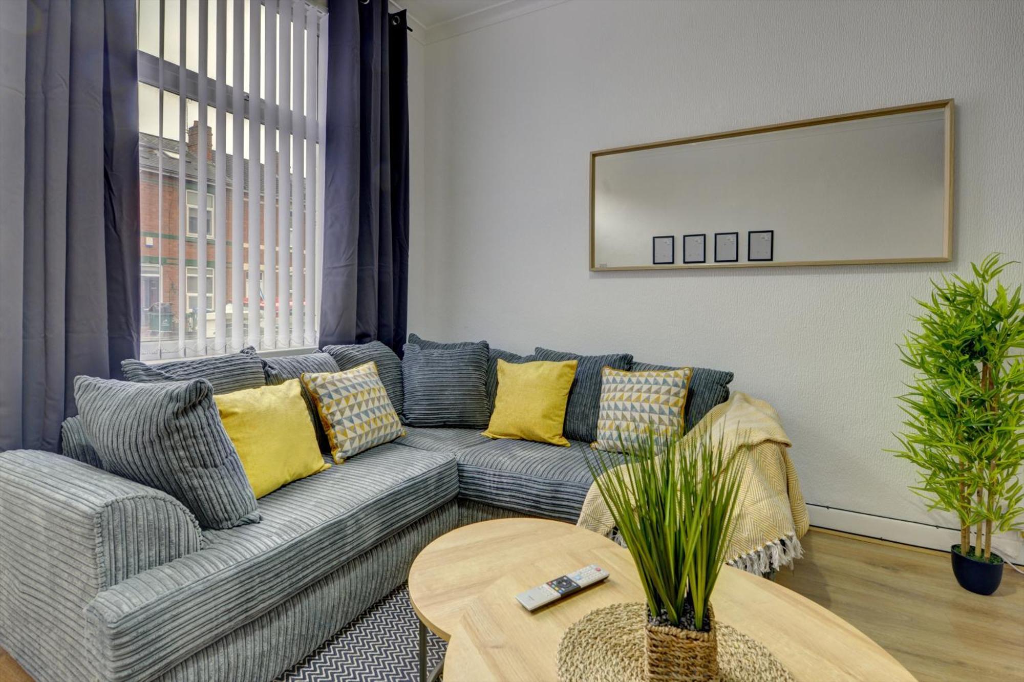 Modern 2br Gem I Free Parking I Sleeps 5 * Coventry