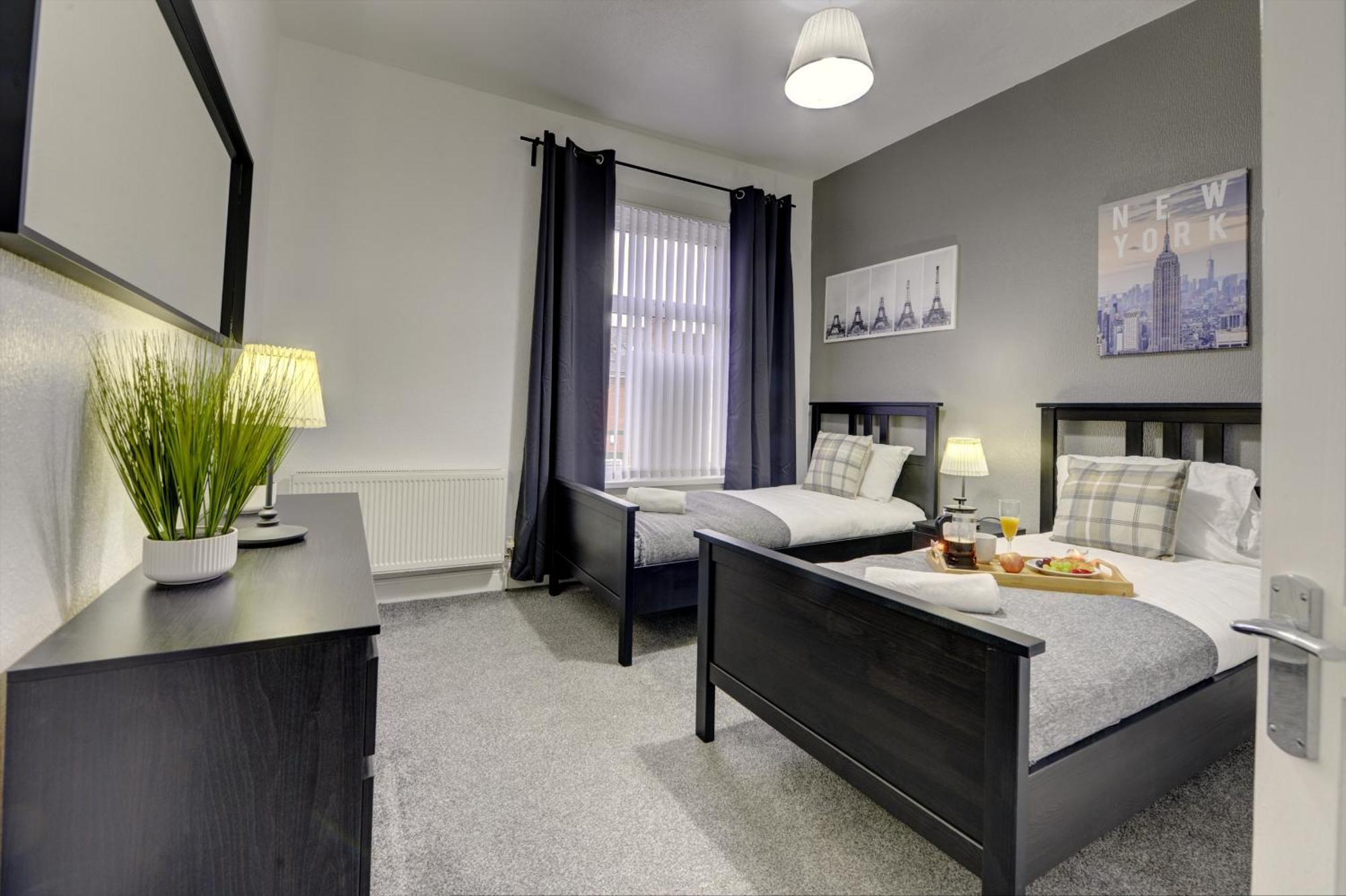 Holiday home Modern 2br Gem I Free Parking I Sleeps 5 Coventry