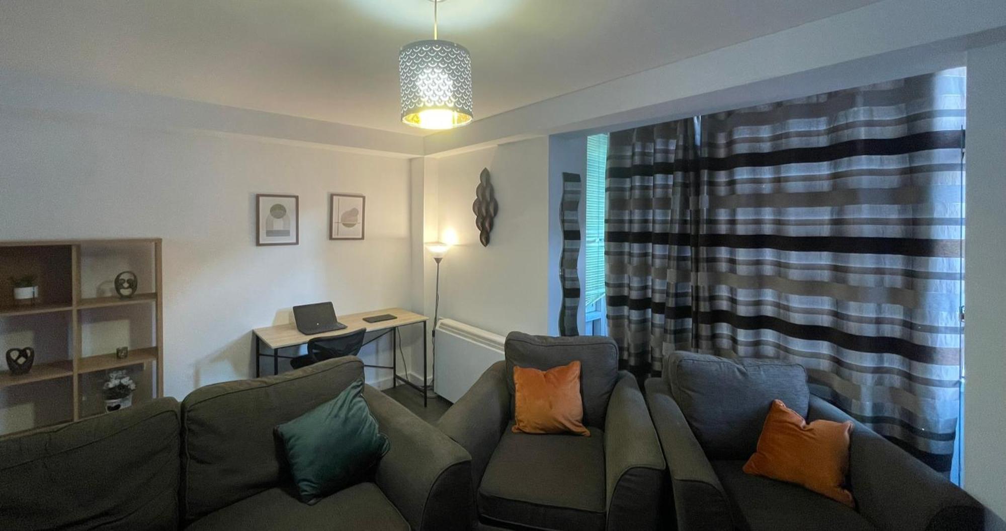 Business & Leisure Centre 2 Bed En-suite With Free Parking And Netflix * Coventry