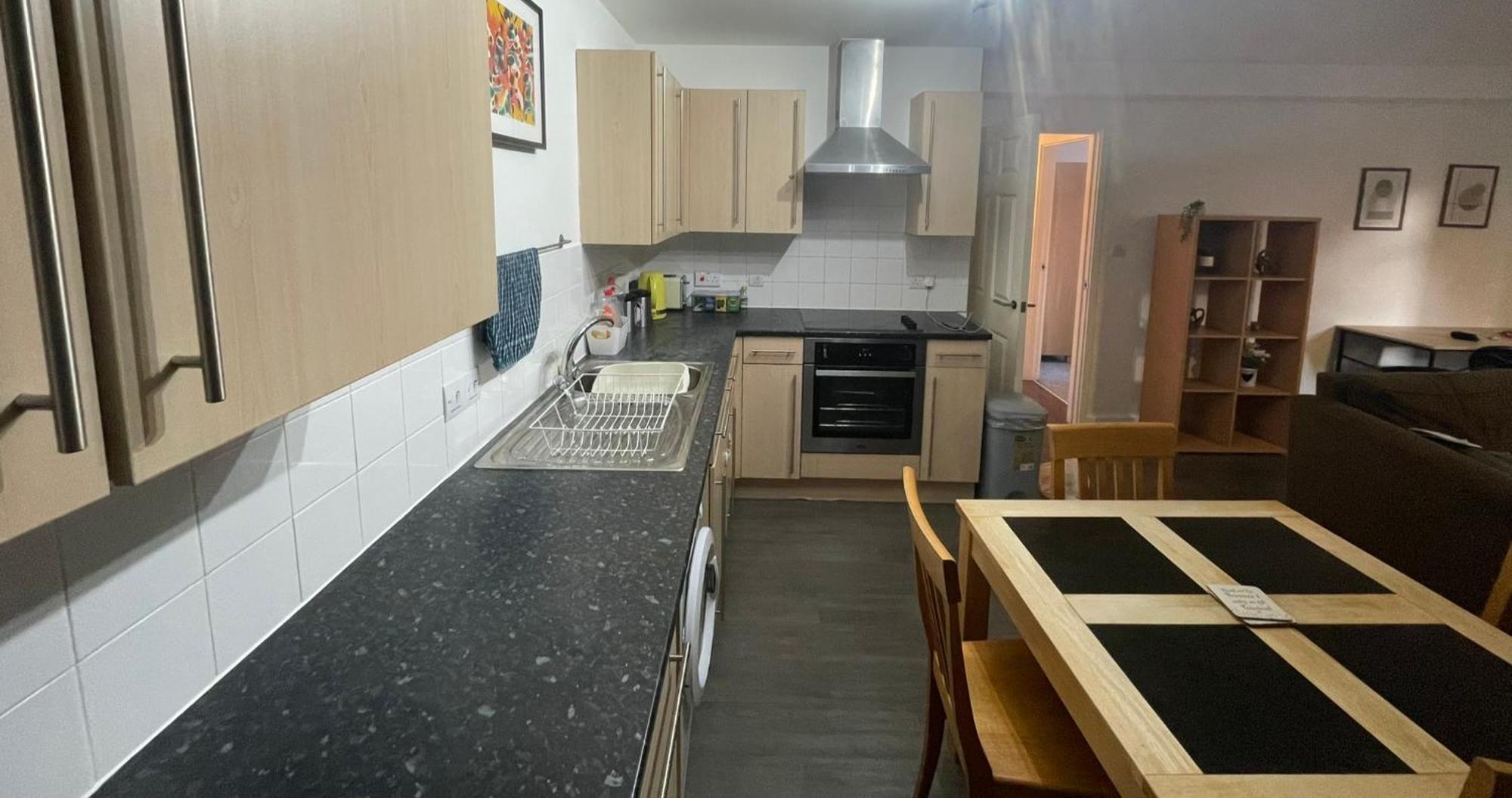 Apartment Business & Leisure Centre 2 Bed En-suite With Free Parking And Netflix Coventry