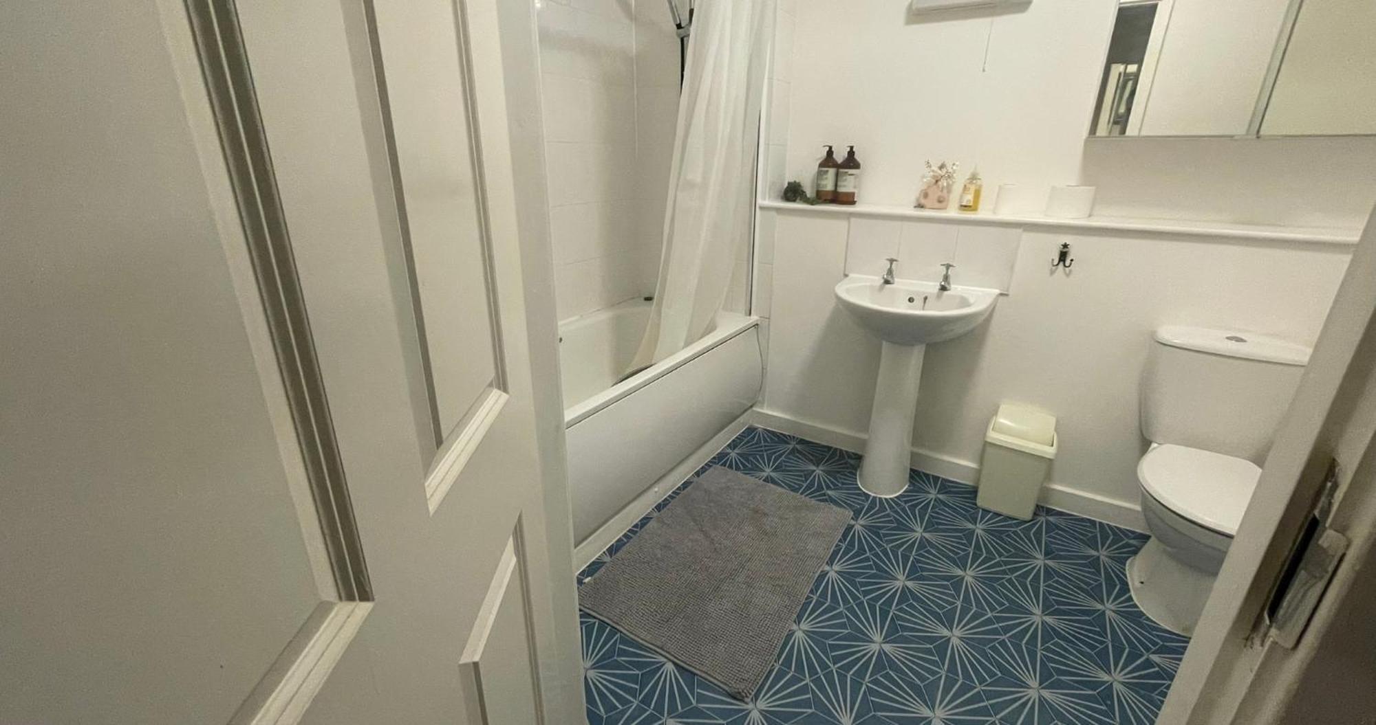 Business & Leisure Centre 2 Bed En-suite With Free Parking And Netflix Apartment *