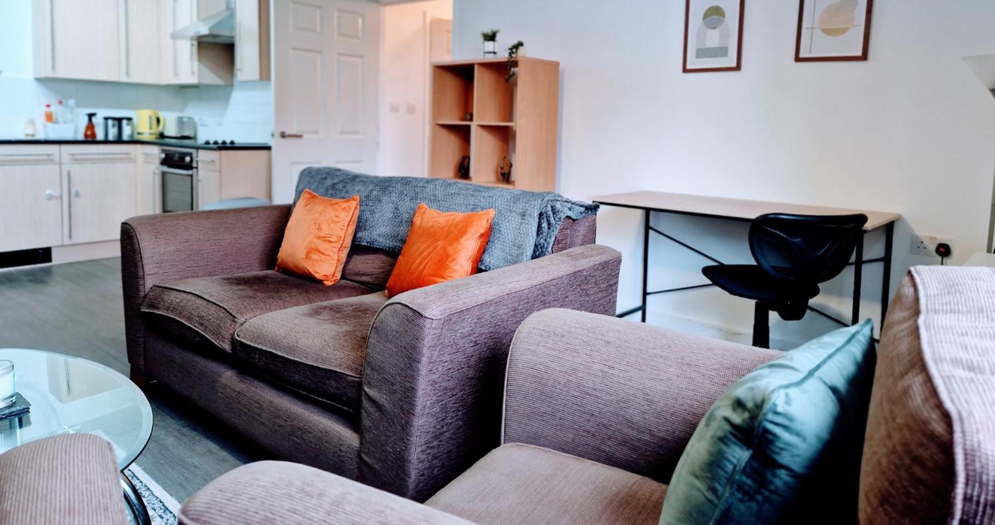 Business & Leisure Centre 2 Bed En-suite With Free Parking And Netflix Coventry