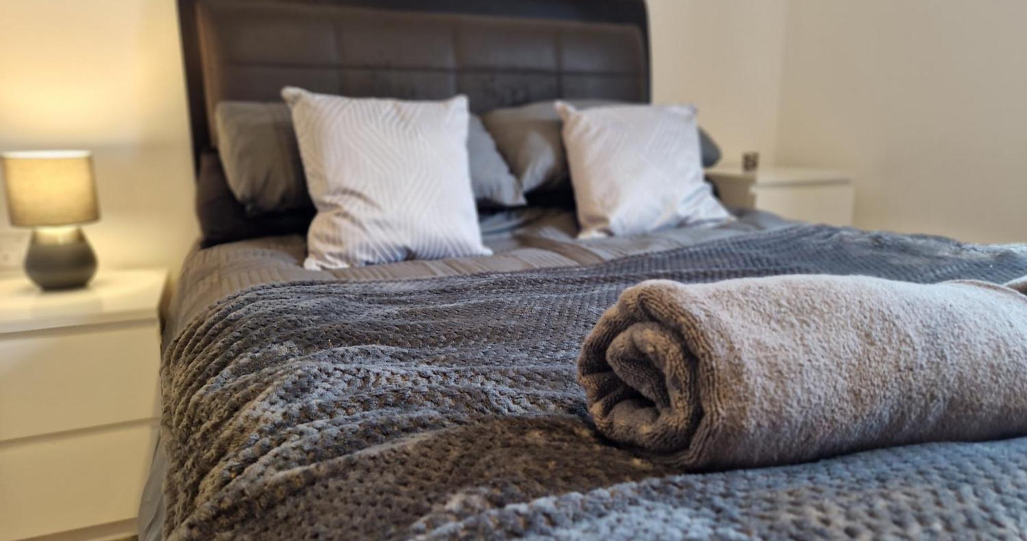 Apartment Business & Leisure Centre 2 Bed En-suite With Free Parking And Netflix