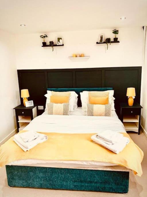 3 Bedroom Affordable Family Detached House - Business Contractors, Midlands Location - Private Garden,free Car Park,tv- Netflix And Free Wifi * Coventry