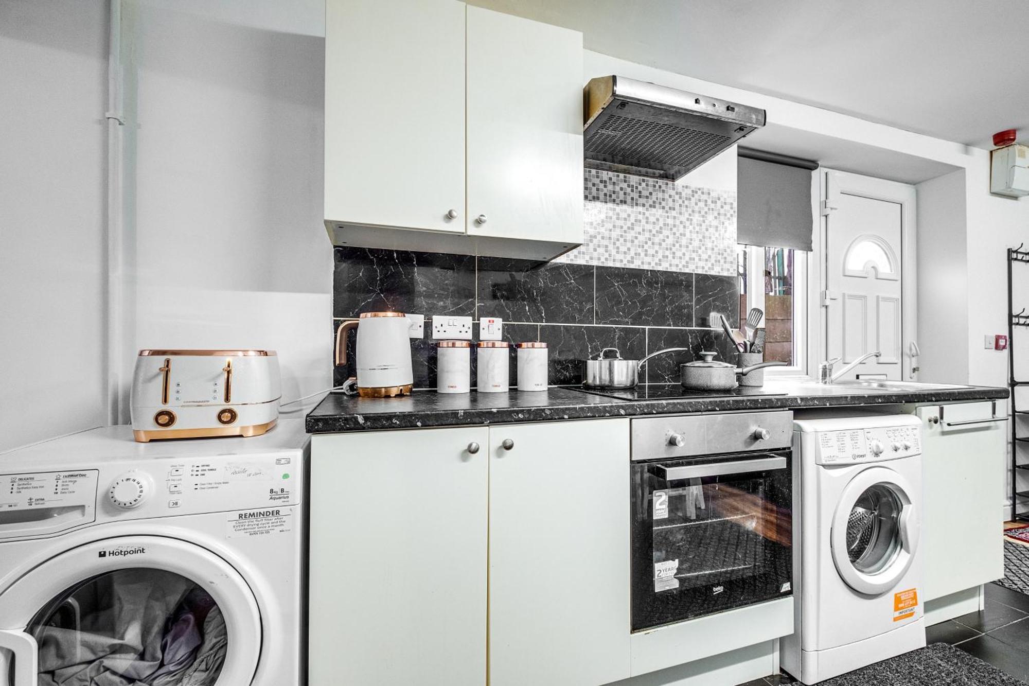 Flat In West Midlands Apartment