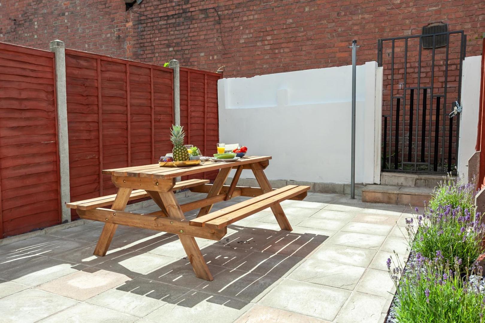 Foxton House Stylish 3bed Retreat - Walk To Coventry's Delights *