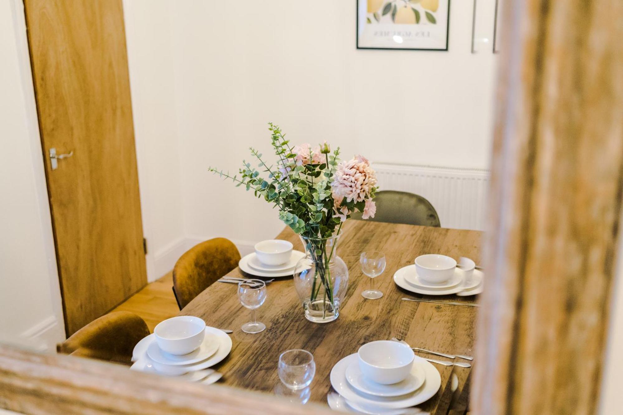 Casa de férias Foxton House Stylish 3bed Retreat - Walk To Coventry's Delights Coventry