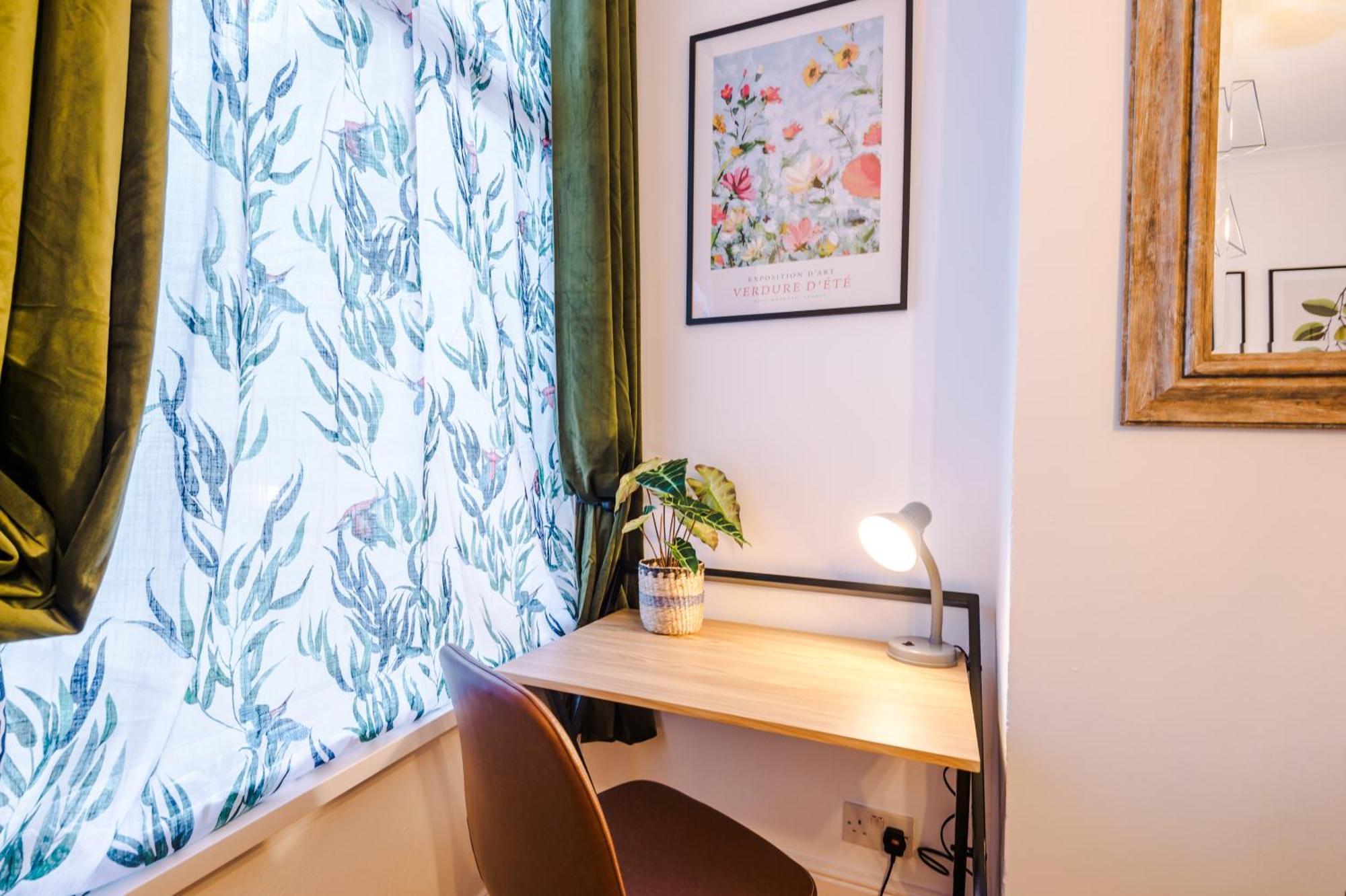 Foxton House Stylish 3bed Retreat - Walk To Coventry's Delights Casa de férias Coventry