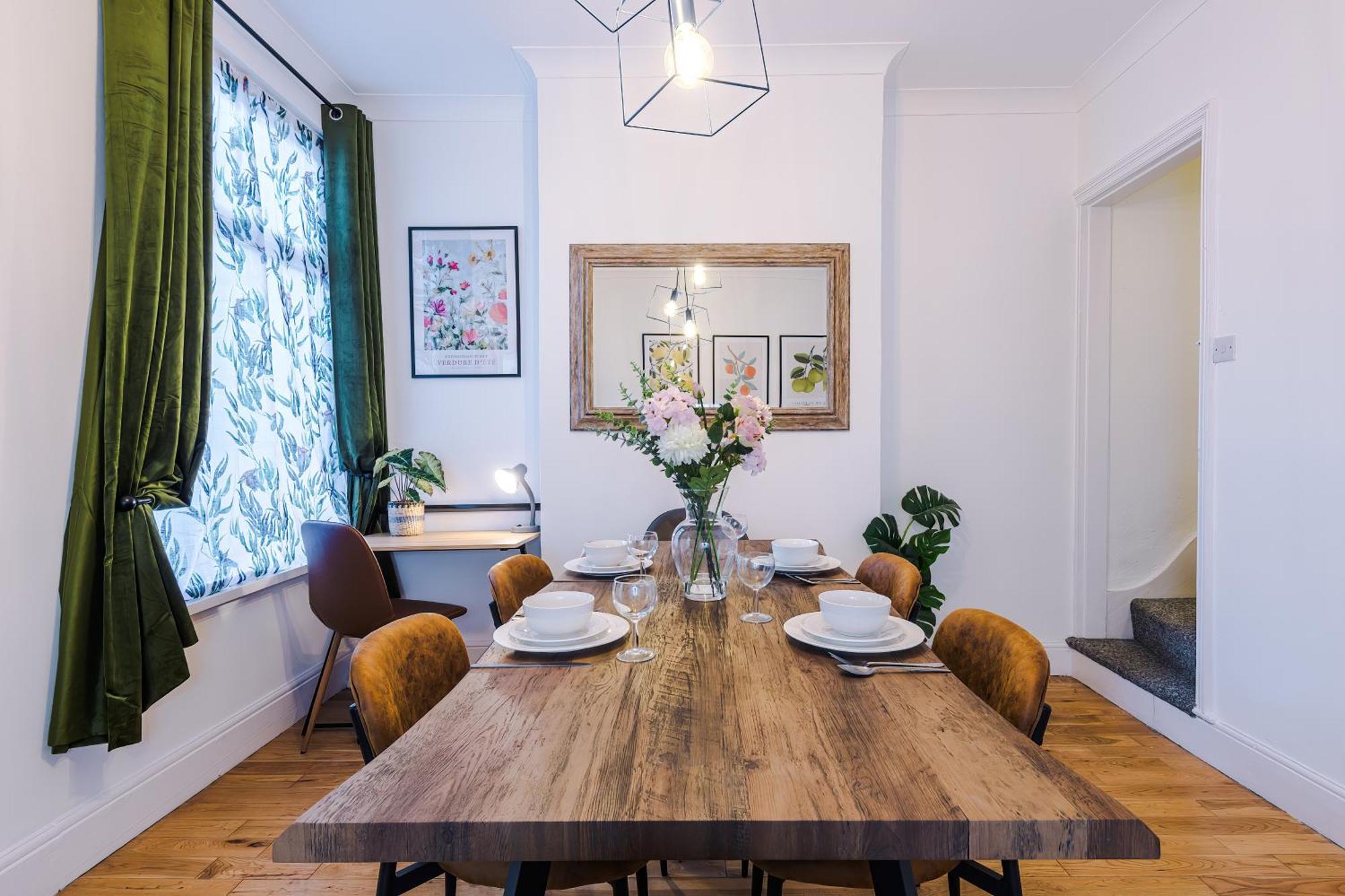 Foxton House Stylish 3bed Retreat - Walk To Coventry's Delights Casa de férias