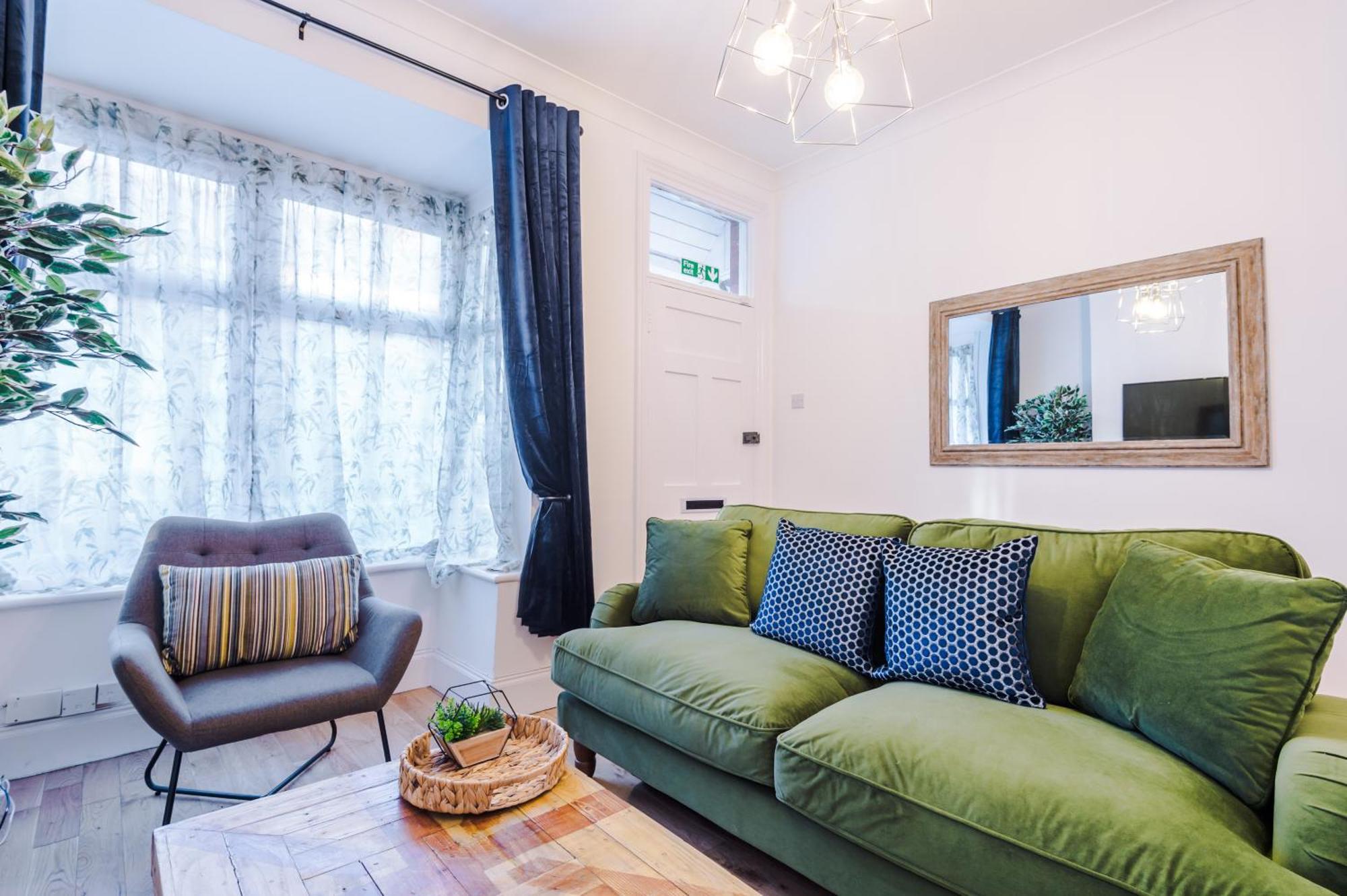 Foxton House Stylish 3bed Retreat - Walk To Coventry's Delights