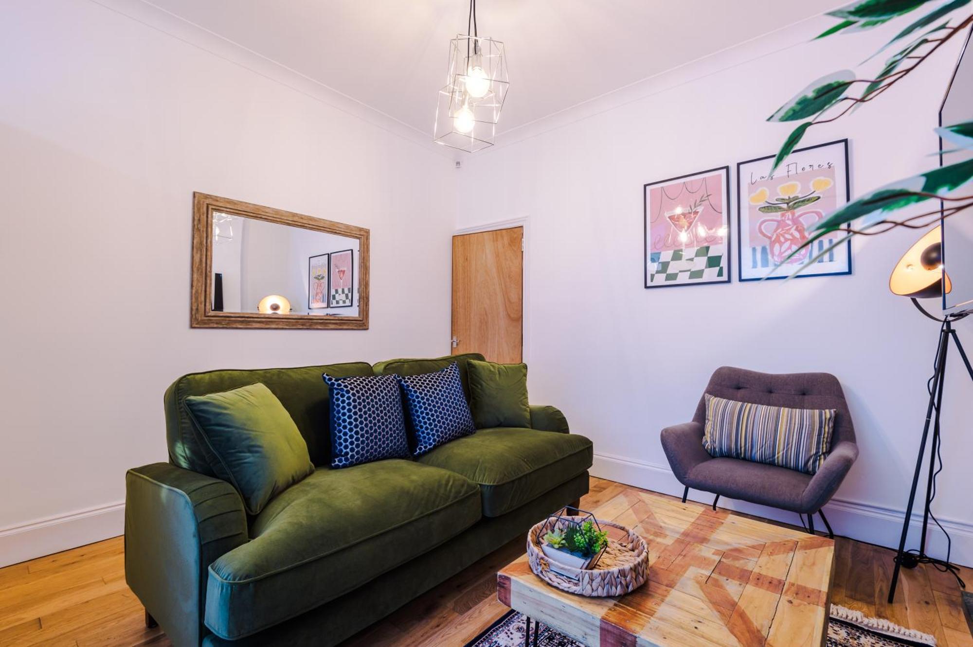 Foxton House Stylish 3bed Retreat - Walk To Coventry's Delights