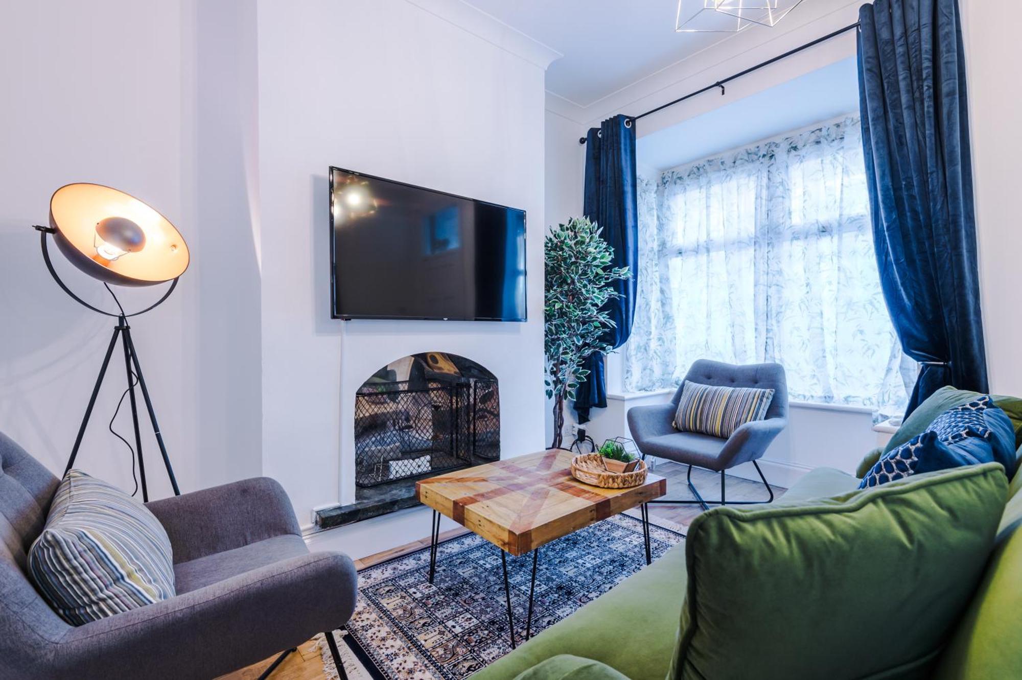 Foxton House Stylish 3bed Retreat - Walk To Coventry's Delights