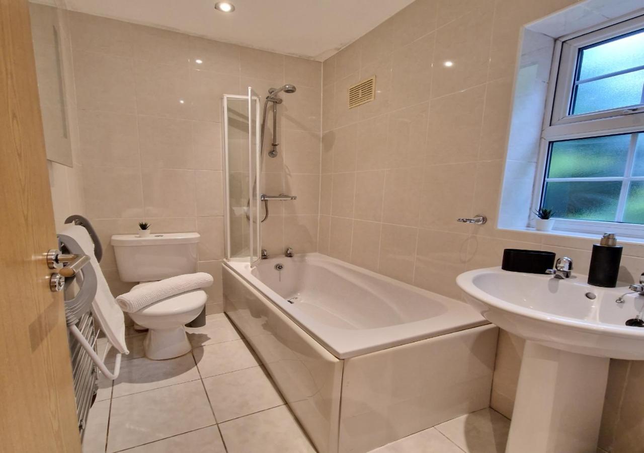 The Kenilworth Spacious 2-bedroom W/ Free Parking By Sublime Apartment