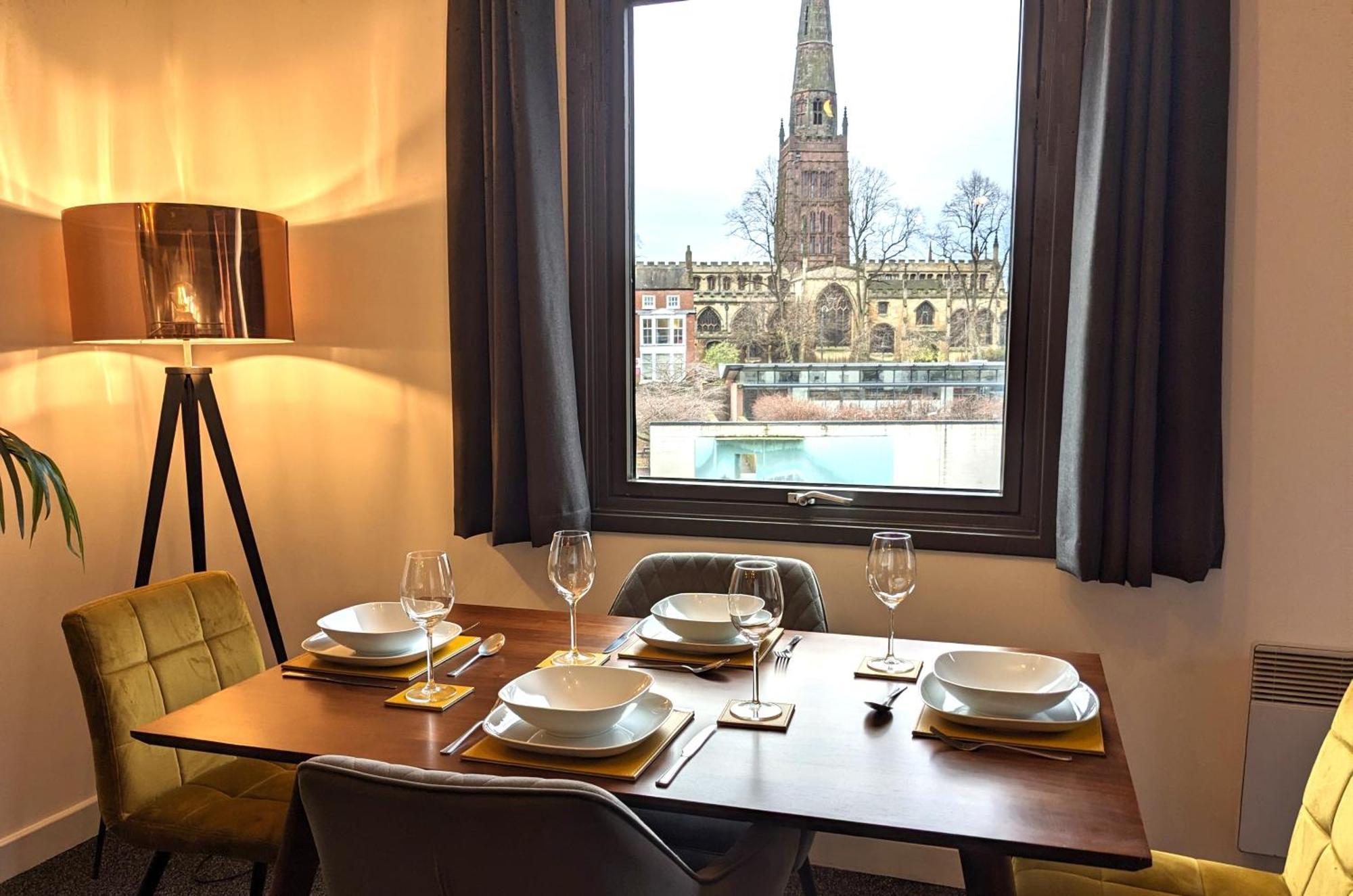 Gorgeous Modernised Centre Apartment Coventry