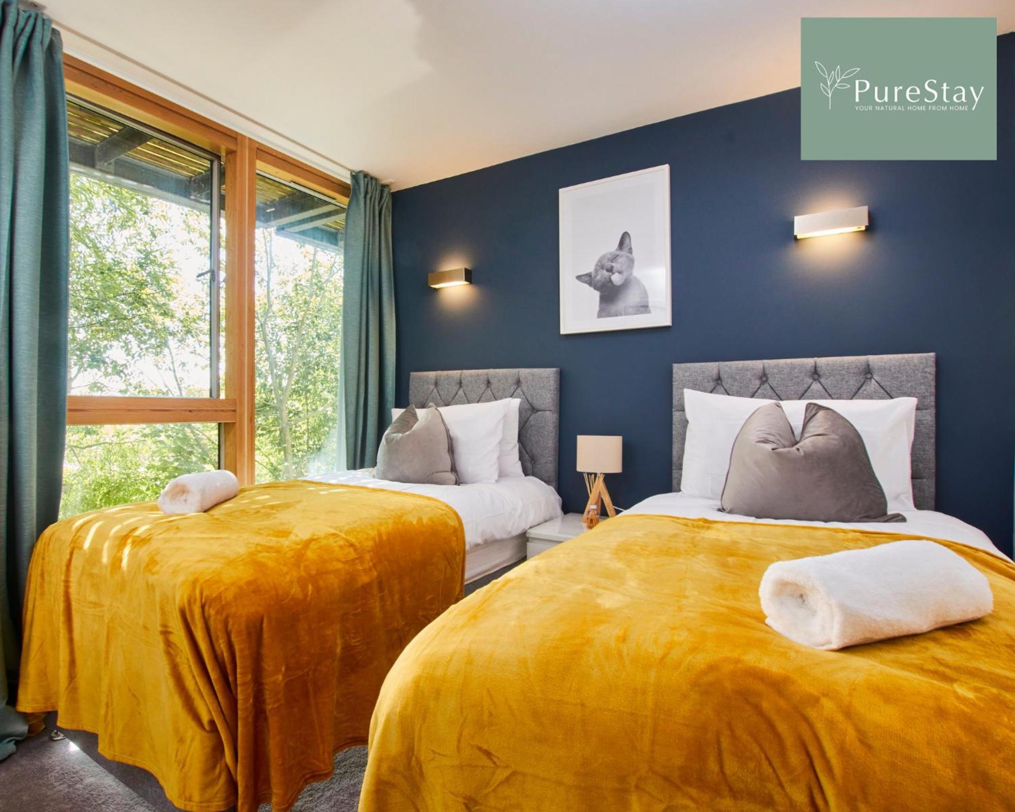 Holiday home Beautiful Four Bed House By Purestay Short Lets & Serviced With Parking