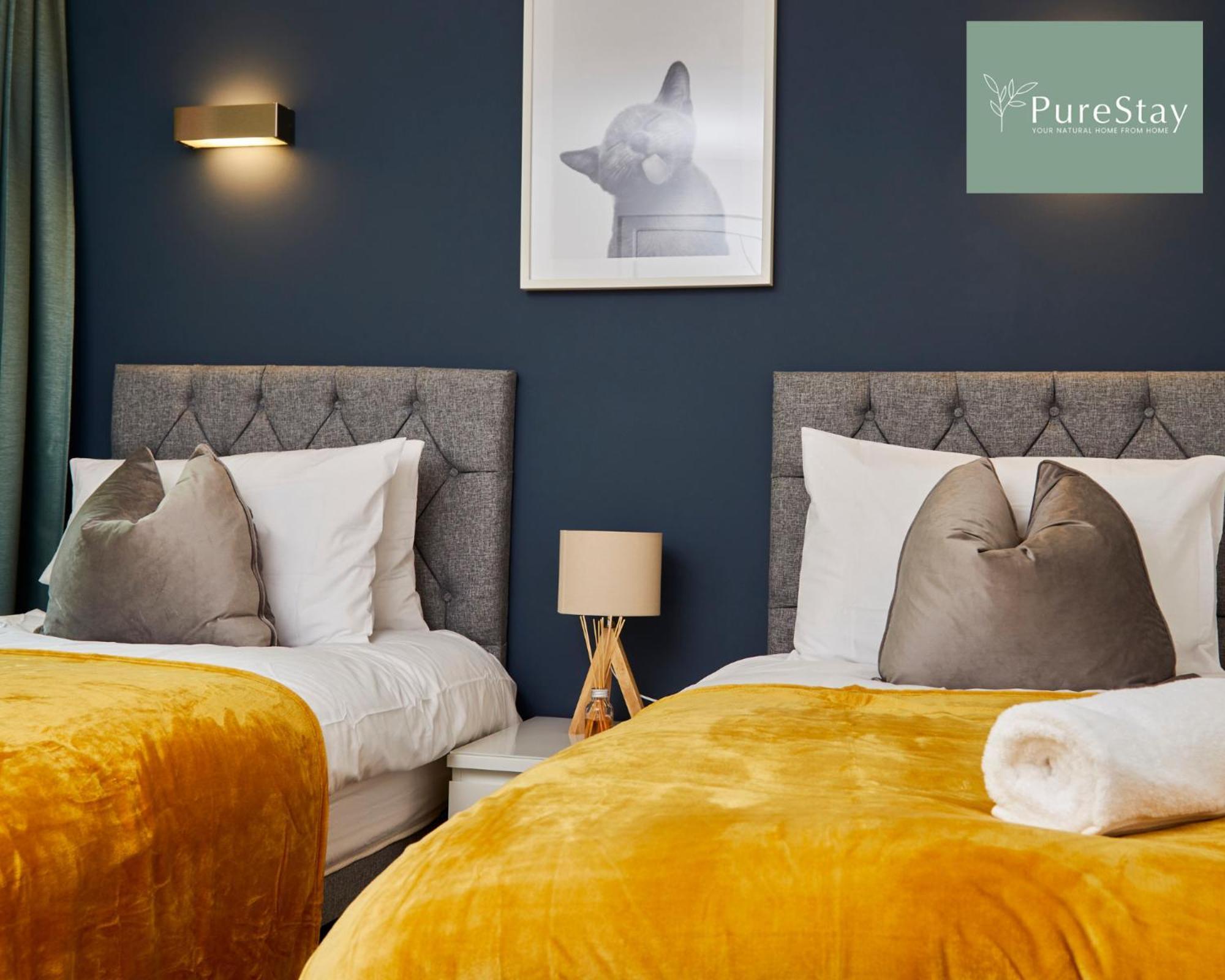 Holiday home Beautiful Four Bed House By Purestay Short Lets & Serviced With Parking Coventry