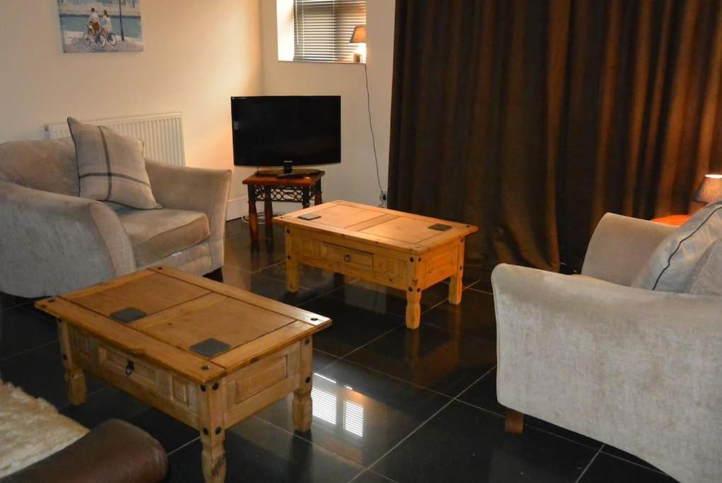 Hillfields Farm Barn - A Rural Equestrian Escape