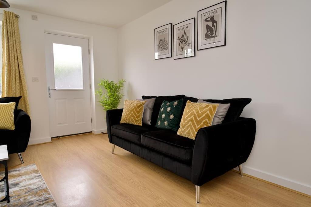 2bed Haven - Coventry's Hidden Gem With Free Parking, Sky Tv & Netflix *