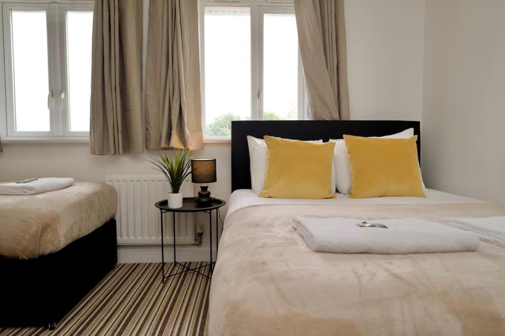 2bed Haven - Coventry's Hidden Gem With Free Parking, Sky Tv & Netflix * Coventry
