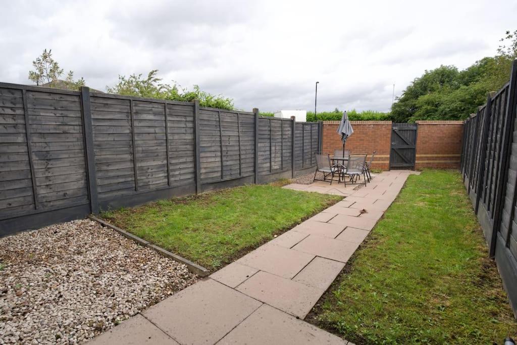 2bed Haven - Coventry's Hidden Gem With Free Parking, Sky Tv & Netflix *