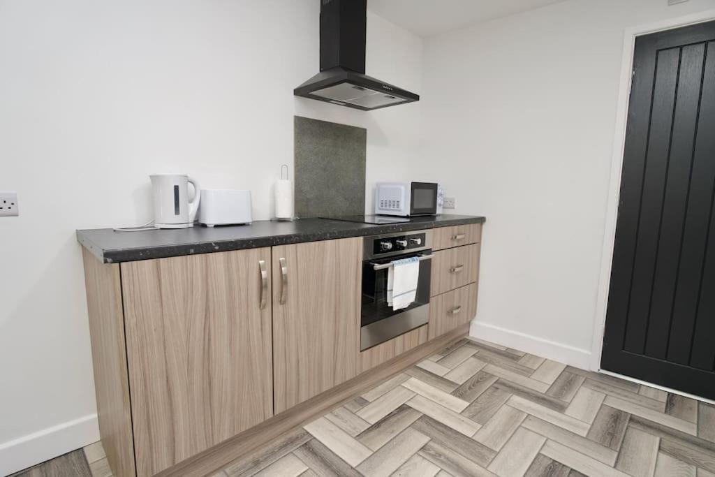 Matlock 7 - * Coventry