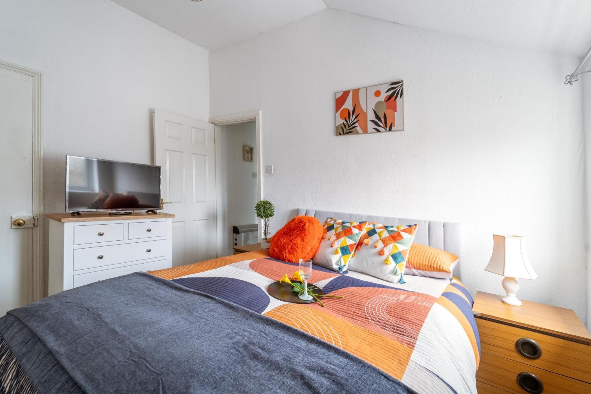Apartment Cosmopolitan Comforts Flat Coventry