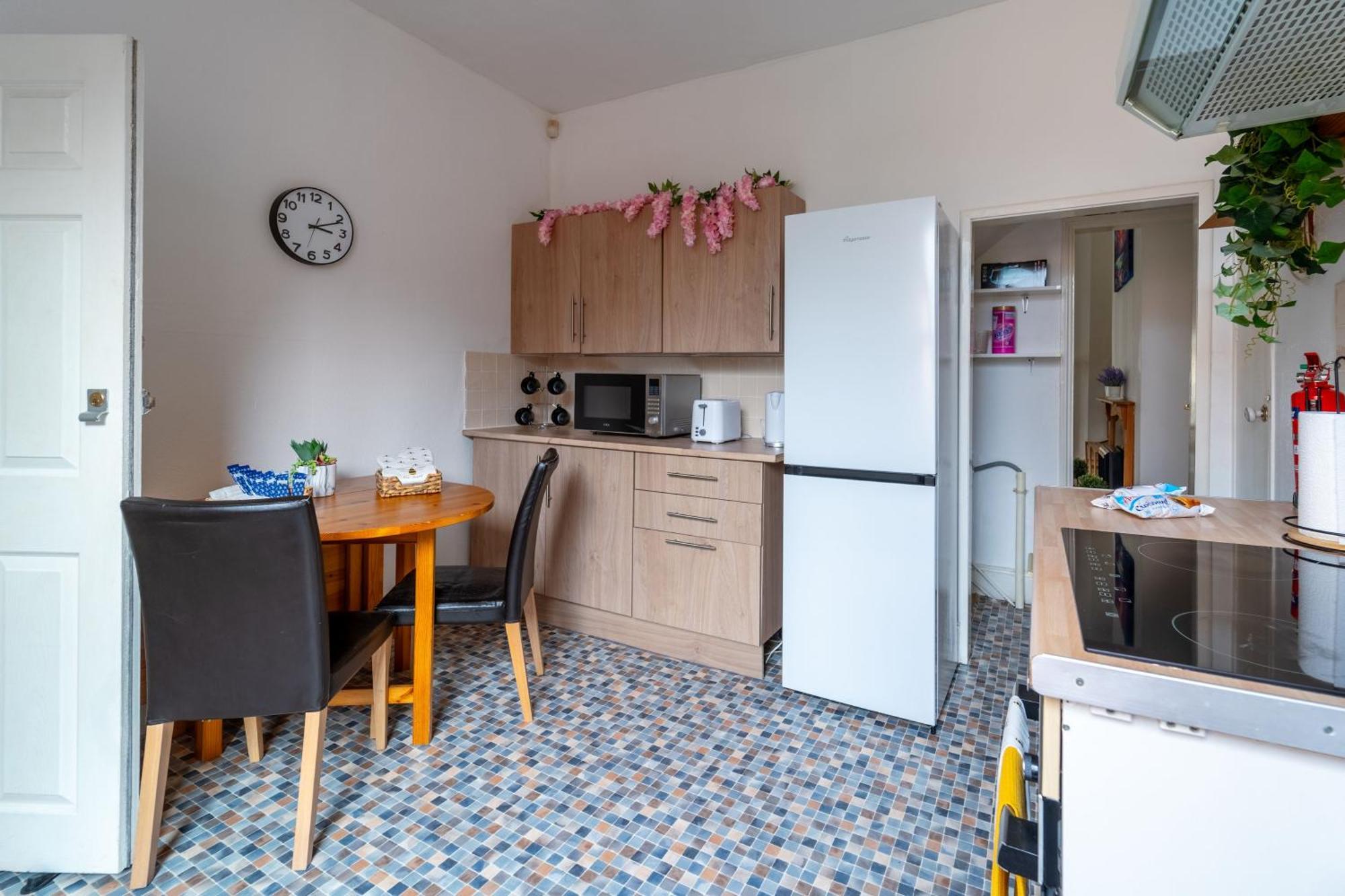 Cosmopolitan Comforts Flat Apartment Coventry