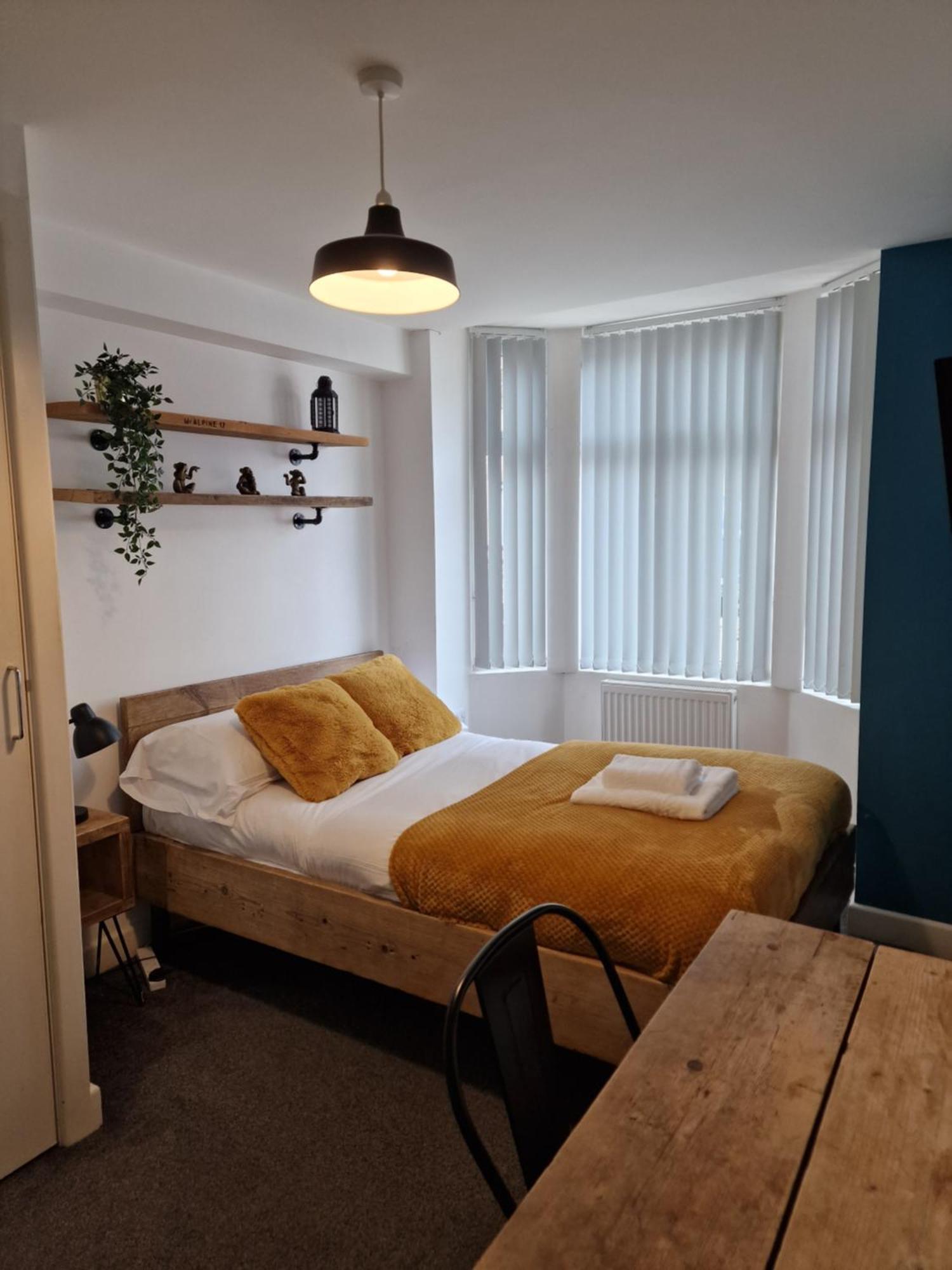 Stylish 5-bed Home, Each With En-suite And Own Tv Casa de férias Coventry