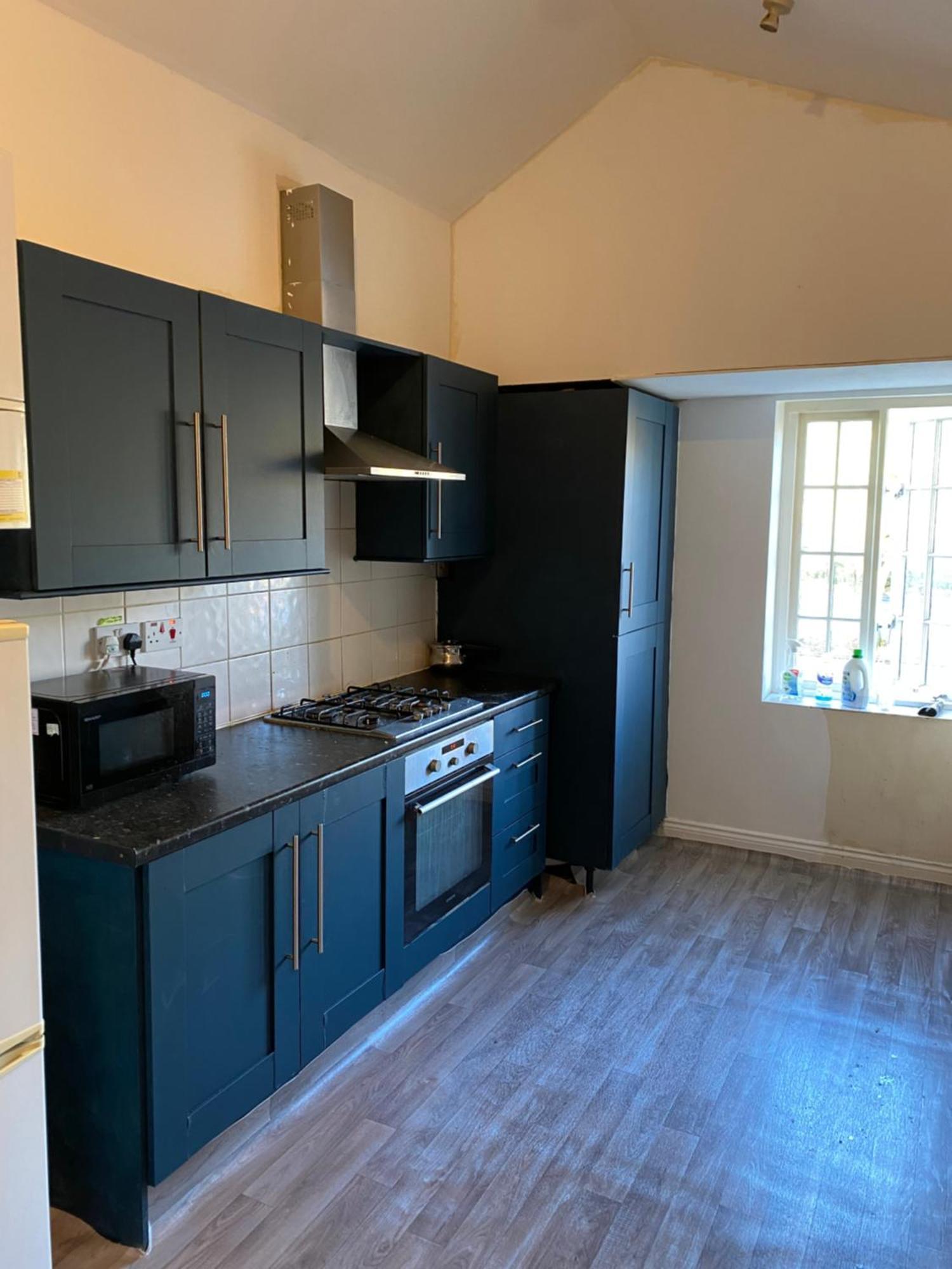 Single In Cv1 Fargo Village With Shared Bathroom Guest house