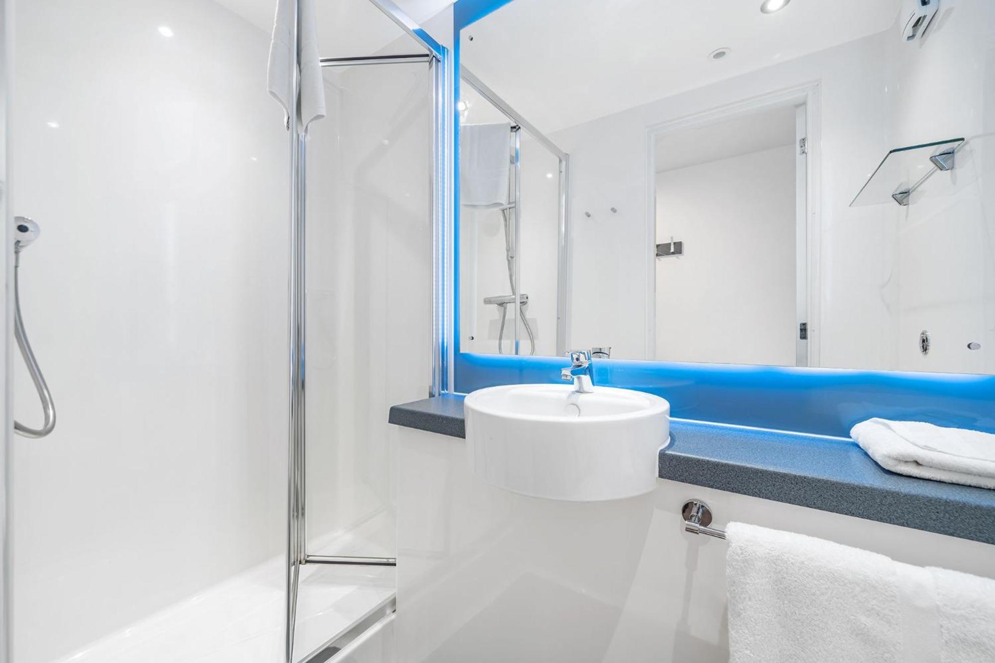 Canvas Arundel House: Private & Shared Kitchen In * Coventry