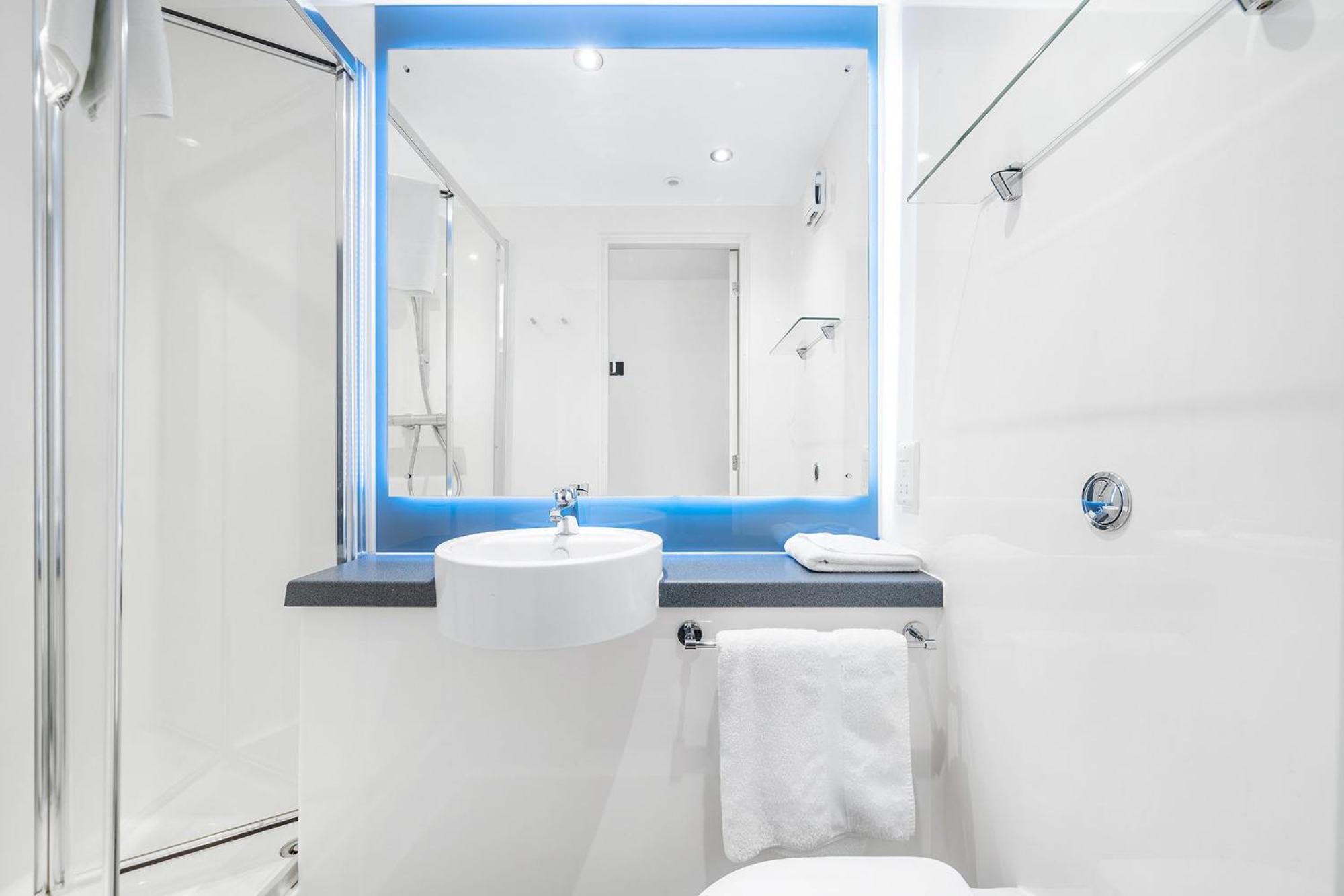 Canvas Arundel House: Private & Shared Kitchen In * Coventry